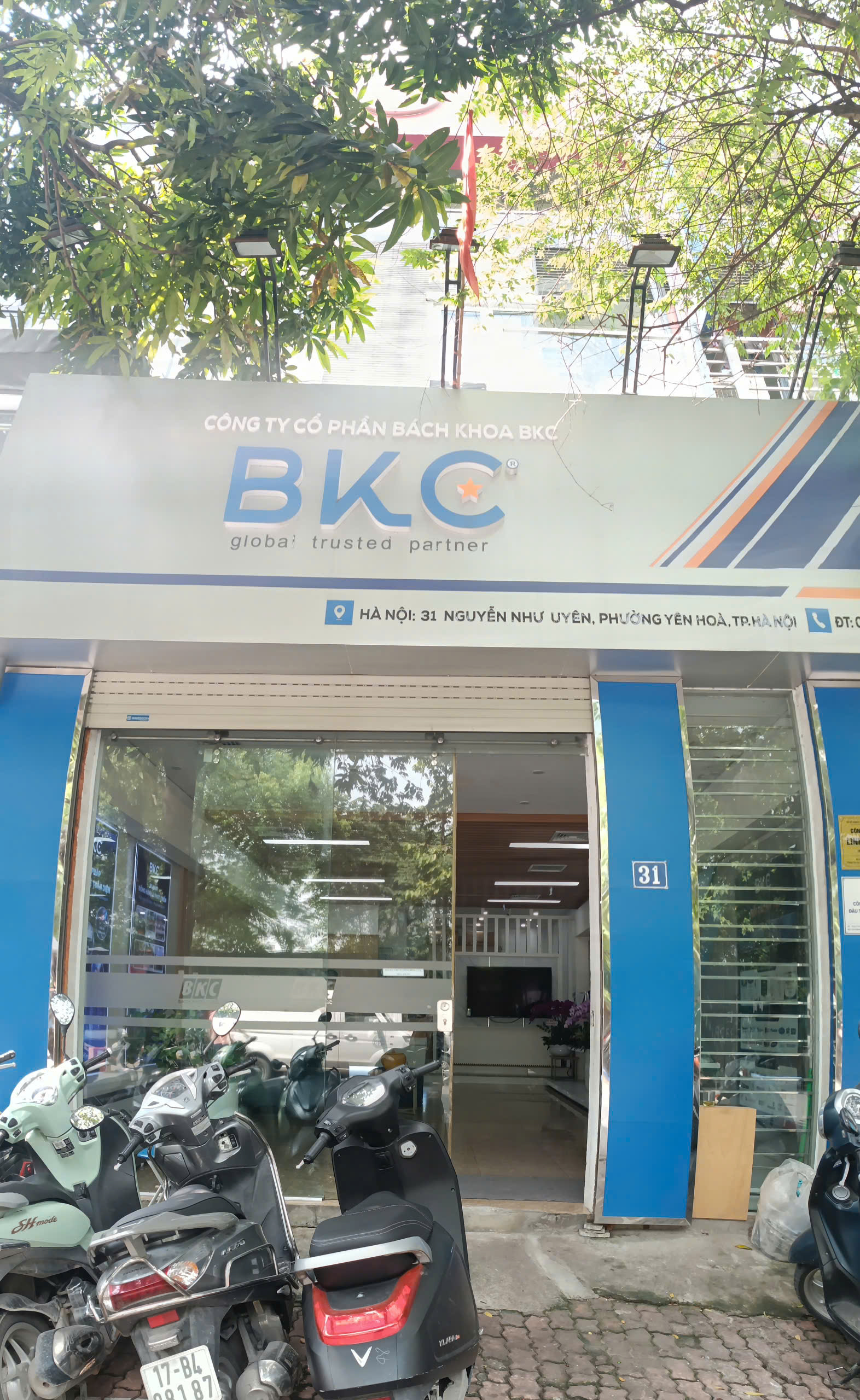 Cho thuê nhà liền kề 4 tầng KĐT Nam Trung Yên – vị trí đẹp phù hợp văn phòng kinh doanh