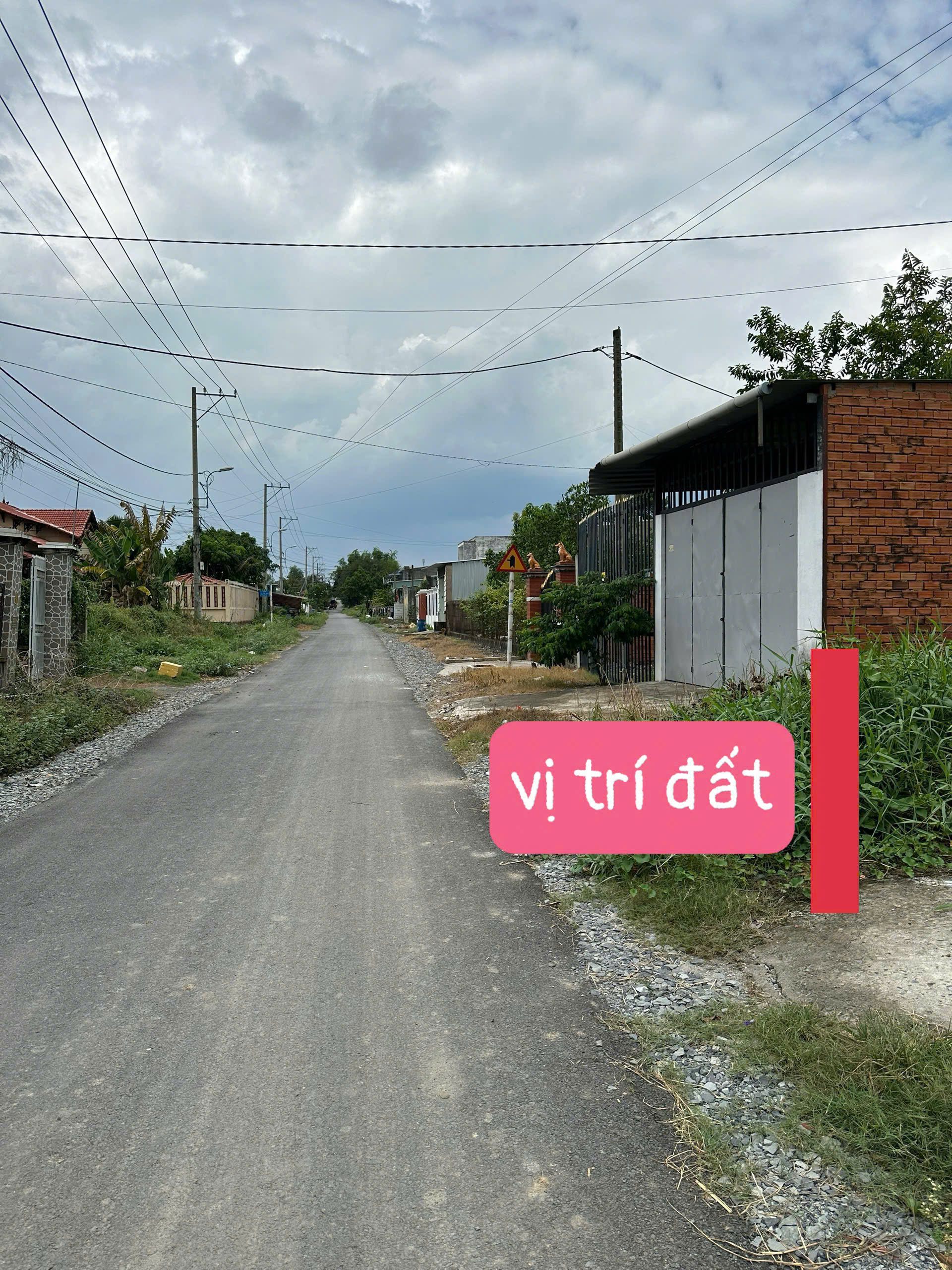 Bán đất thổ cư Tân Thạnh Đông, Củ Chi - mặt tiền đường nhựa -sổ riêng giá tốt