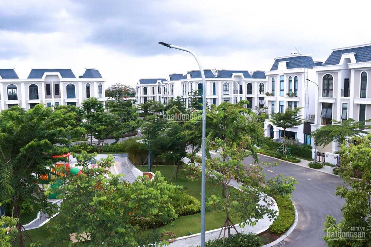 Chính chủ cần bán gấp căn vila Long Phú  view công viên