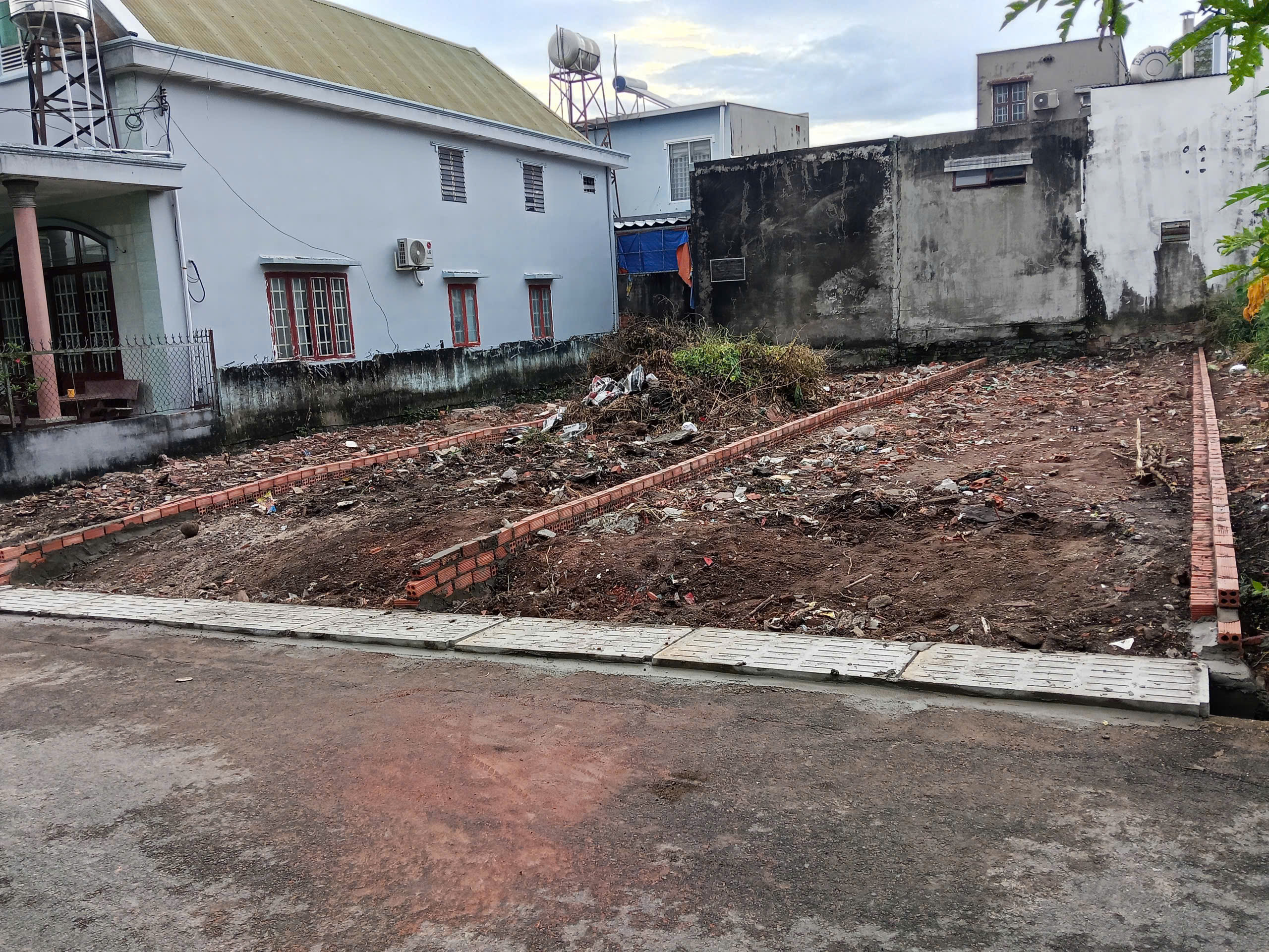 ►  HÀNG MỚI RA LÒ – TRUNG TÂM TRẢNG BOM