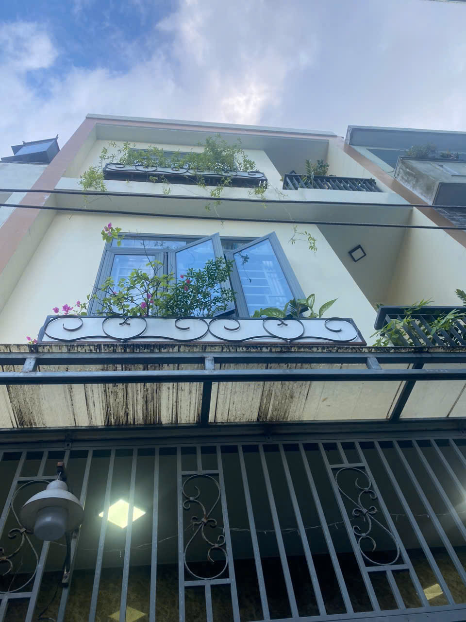 ►  BÁN NHÀ NGŨ HÀNH SƠN – GẦN BIỂN, FULL NỘI THẤT