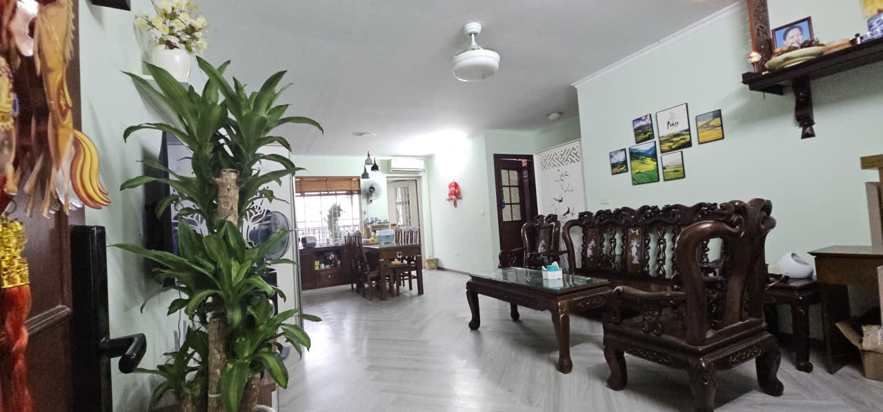 https://batdongsanviet.info.vn/uploads/images/upload/02-07-26/2aOboQhXV5FoAIAZcMEyL2uB7jq9T9RZF7eYXozQ.jpg