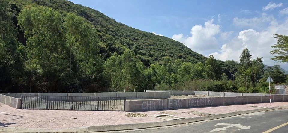 CHO THUÊ ĐẤT CĂN GÓC 2 MẶT TIỀN – KHU ĐÔ THỊ MỚI MIPECO, NHA TRANG