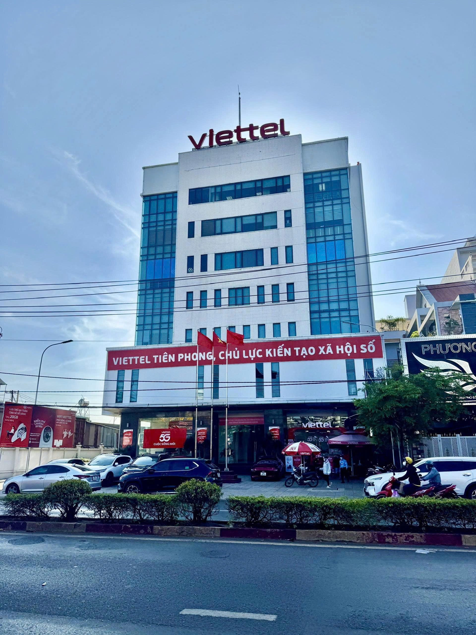 CHO THUÊ VĂN PHÒNG TẠI TÒA NHÀ VIETTEL   Tòa nhà Viettel Bình Phước – GIÁ CHỈ TỪ 12x.xxxĐ/M²