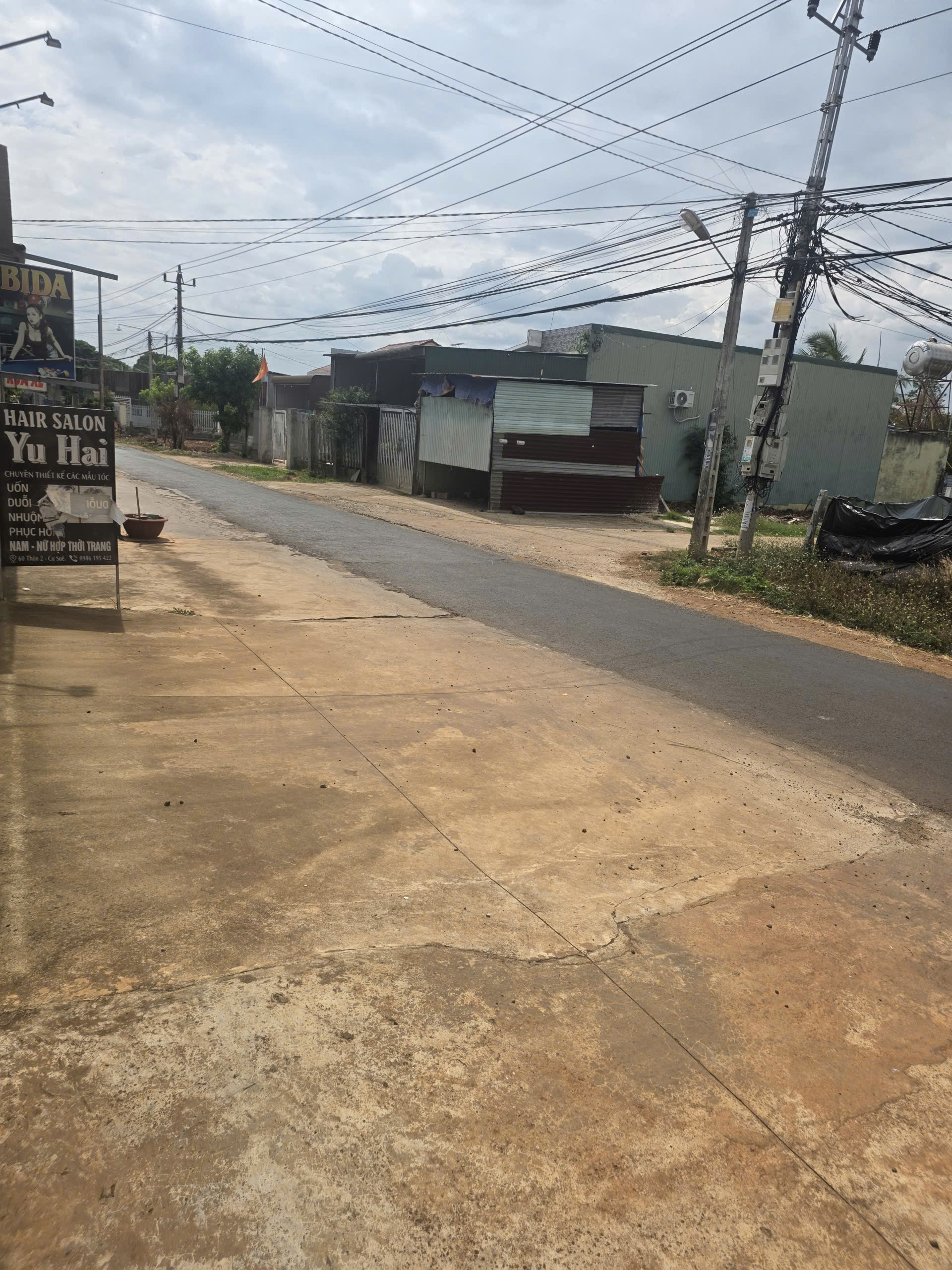 ►  BÁN NHÀ + ĐẤT MẶT TIỀN ĐƯỜNG NHỰA – FULL NỘI THẤT
