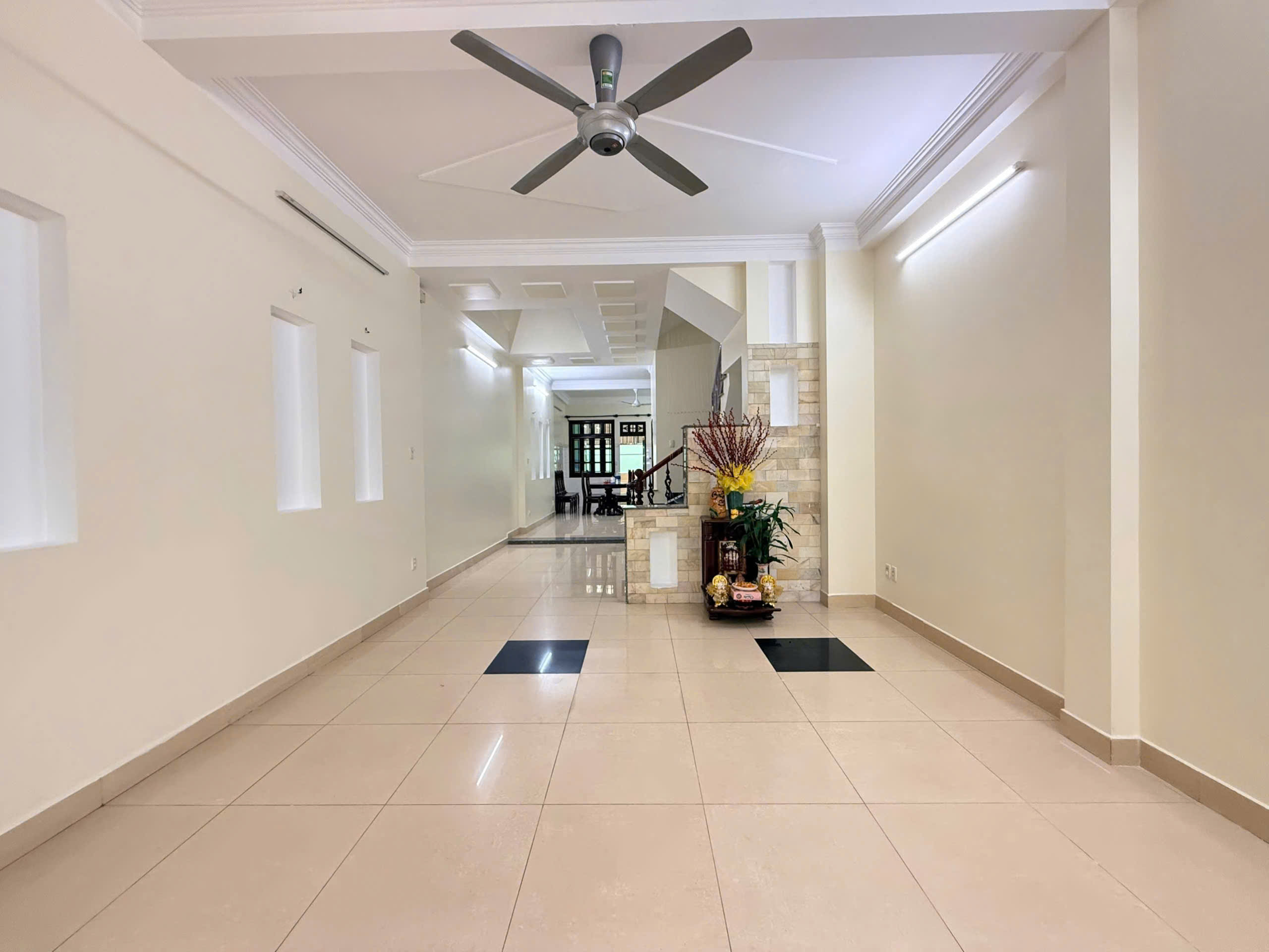 https://batdongsanviet.info.vn/uploads/images/upload/04-07-26/1783176390382_4278160745068309581_4278160745068309581_0855c32805ca548f7c33e33515aa622c.jpg