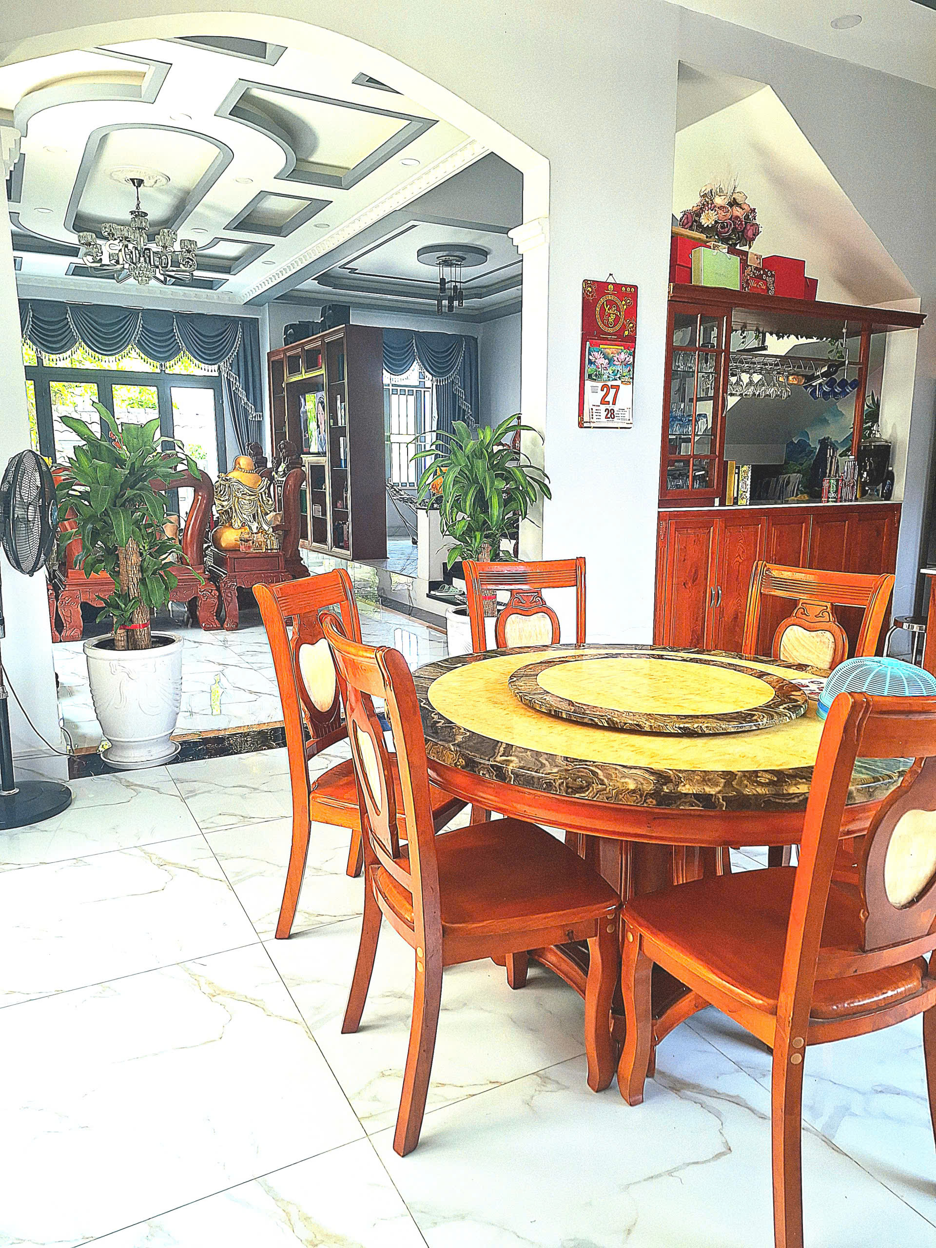 https://batdongsanviet.info.vn/uploads/images/upload/04-09-26/2aOboQwCduy9LnrxLXqIvuco4VjhNmi1mk2rMahc_(1).jpg