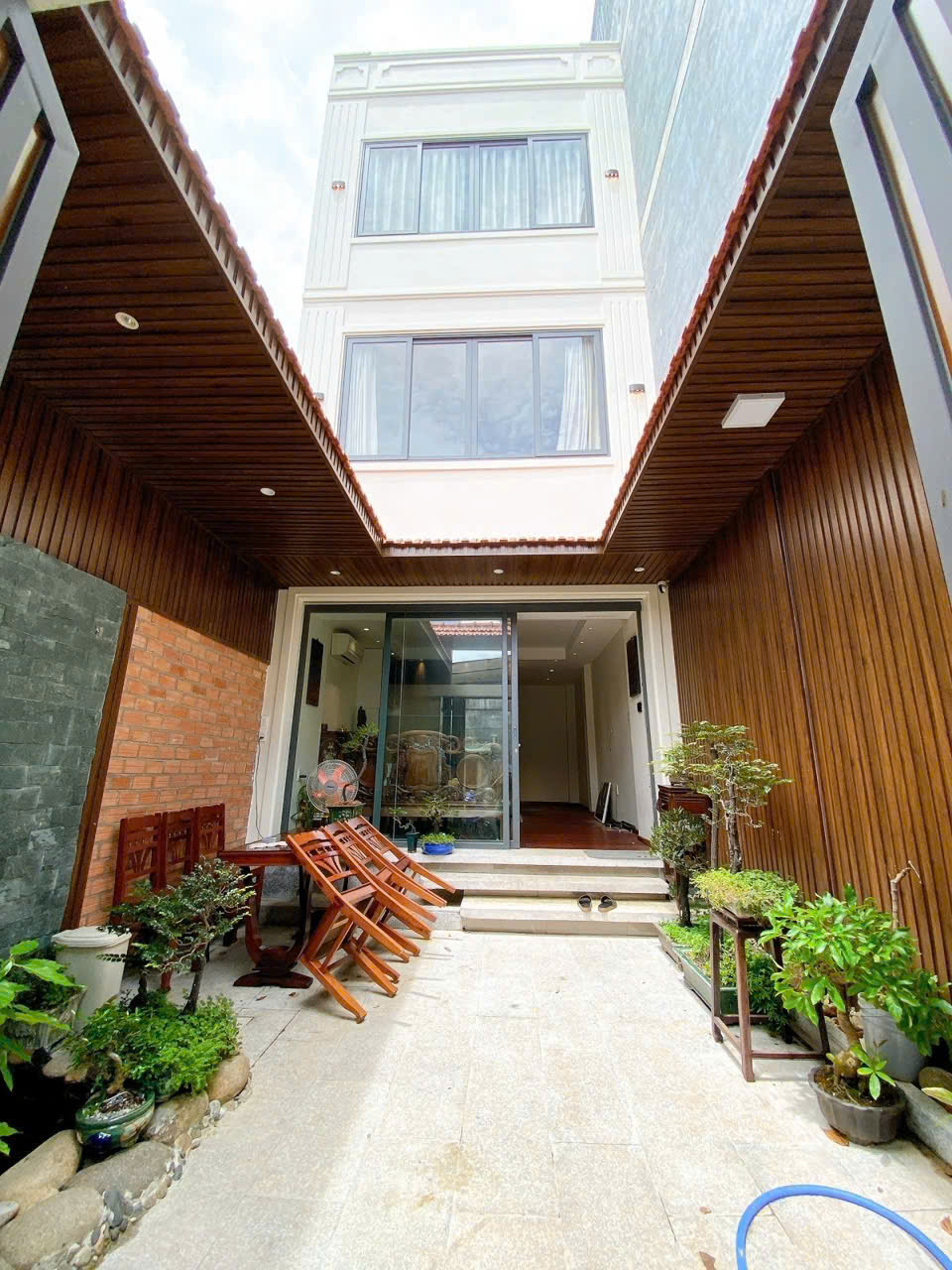 Bán Nhà 4 Tầng Full Nội Thất – Hẻm 3,5m, Ngang 4m – Cạnh Hoàng Trọng Mậu, KDC Kiều Đàm, P. Tân Hưng, Quận 7