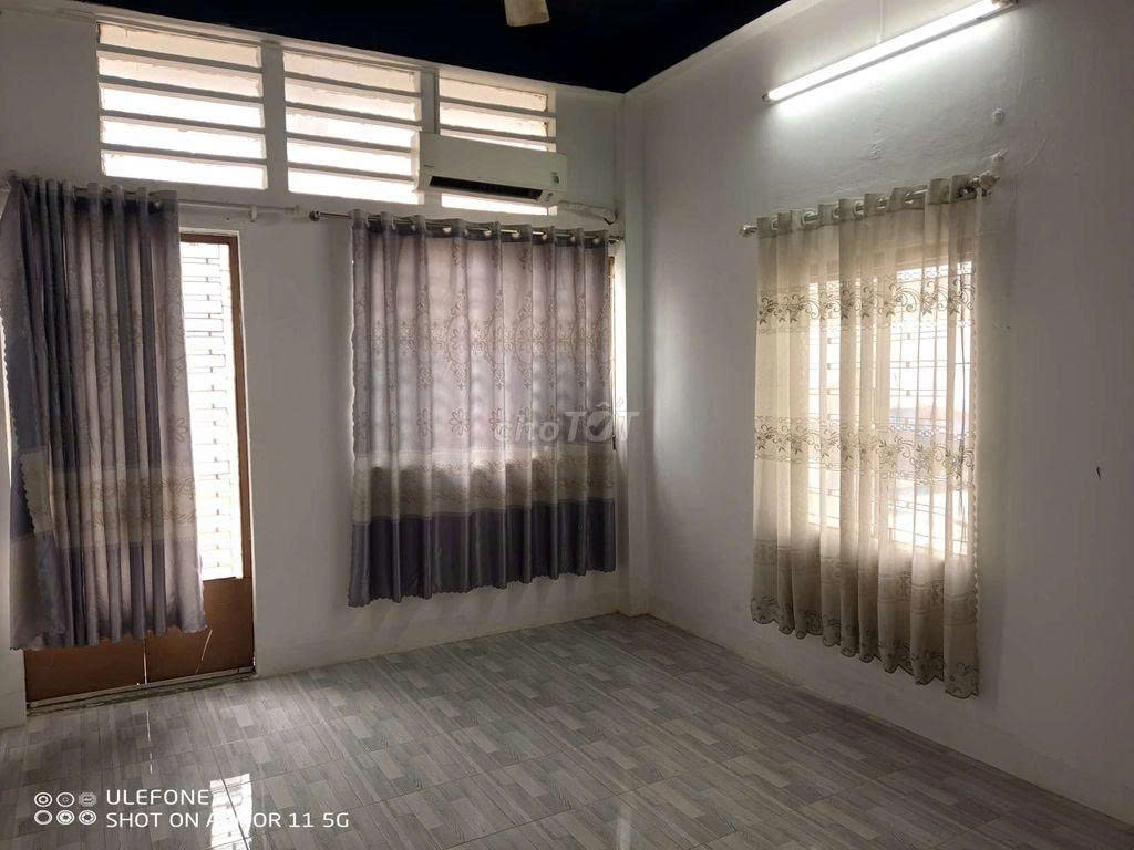 Cho thuê phòng mặt tiền Hoàng Văn Thụ – Giá tốt, đầy đủ tiện nghi, không chung chủ