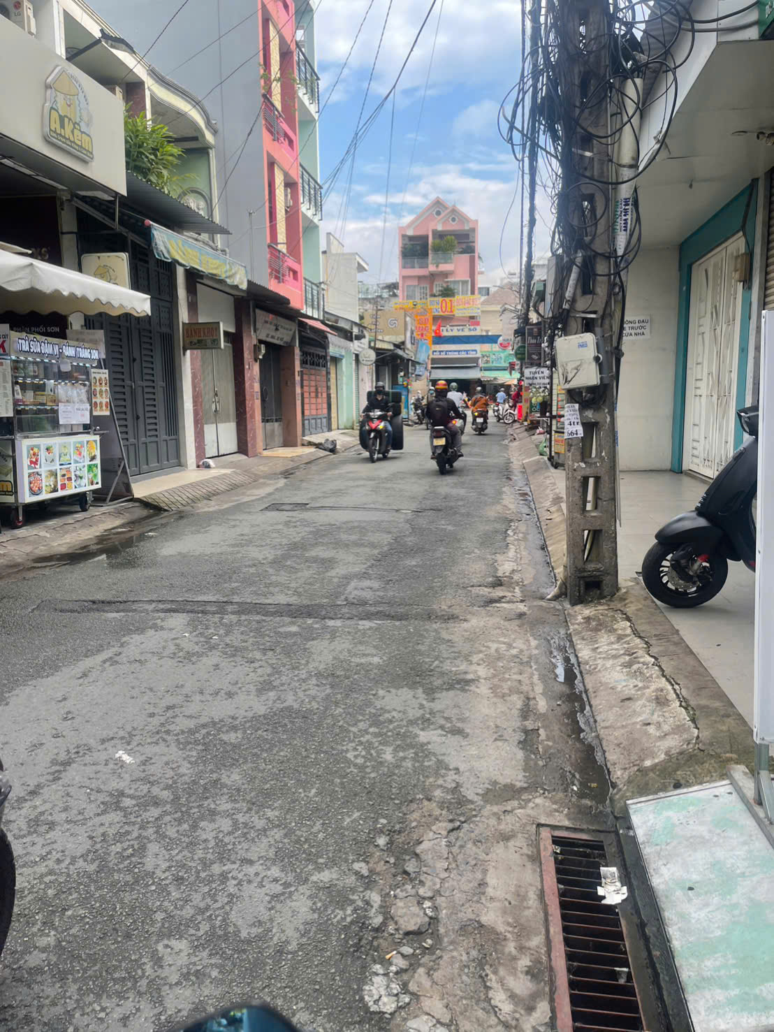 ►  HÀNG HIẾM GIỮA TRUNG TÂM TÂN SƠN NHÌ – MẶT TIỀN KINH DOANH CỰC VIP – NHÀ 4 TẦNG – CHỈ 11.X TỶ