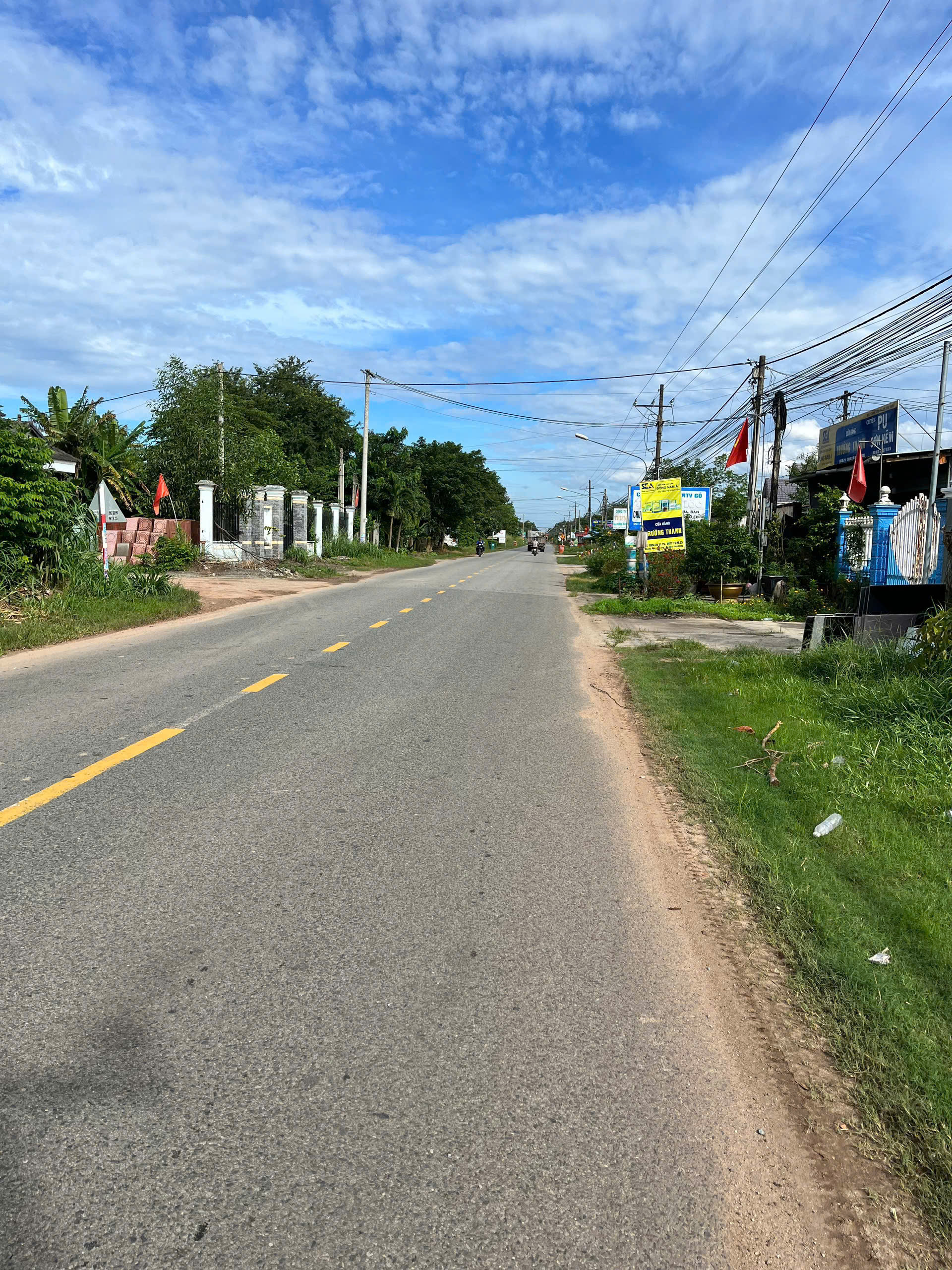 CHÍNH CHỦ BÁN GẤP ĐẤT MẶT TIỀN DT750 TẠI TRUNG TÂM XÃ TÂN LONG - KINH DOANH, BUÔN BÁN THUẬN LỢI.