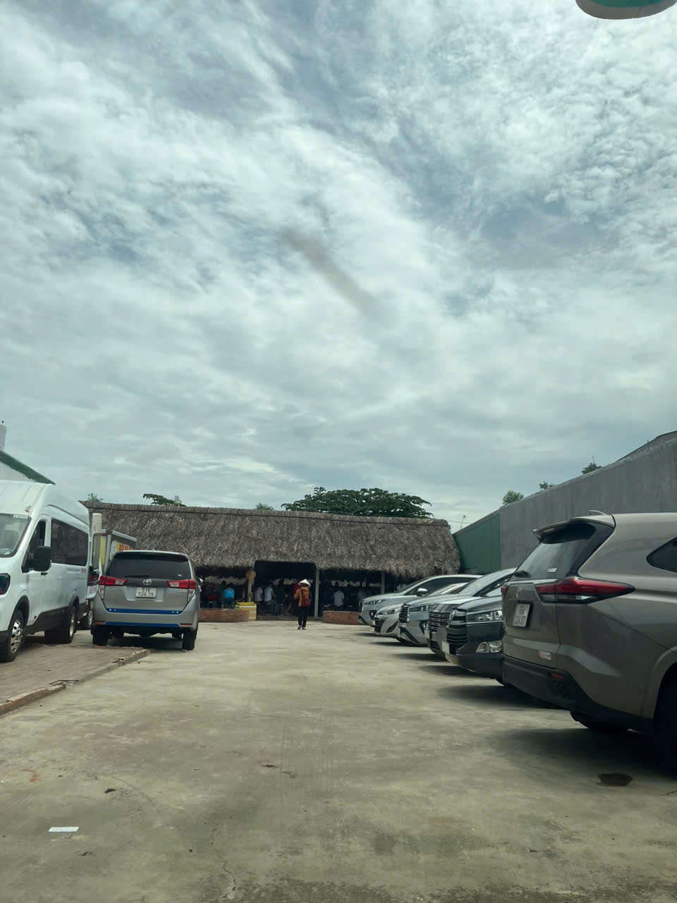 https://batdongsanviet.info.vn/uploads/images/upload/06-07-26/2aOboQiRHkkDjNDZqRS4eWSZEgVXQFp1g7cnOMoy.jpg