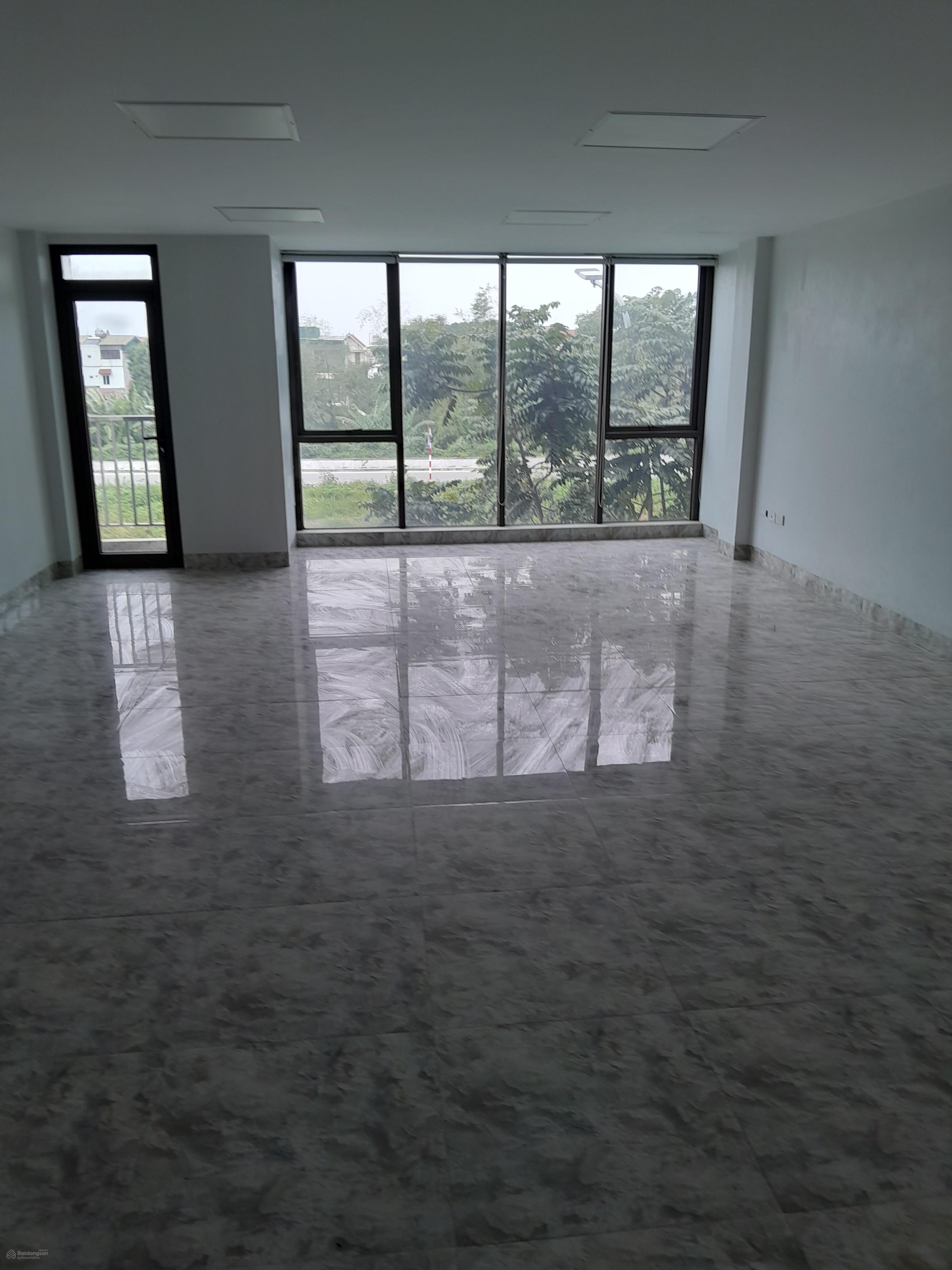 Nhà 6 tầng x70m2, mới xây view sông p.Thượng Thanh, ngay chung cư An Quý Hưng, hợp làm văn phòng