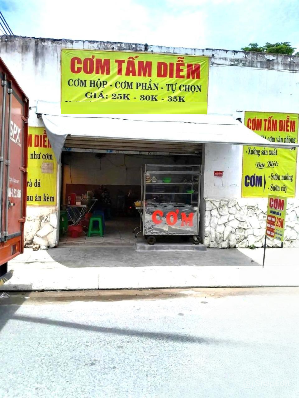 Cho thuê mặt bằng bán chè, nước giải khát, sinh tố, nước ép, rau má,...  – vị trí đẹp, giá rẻ tại Phường 10, Tân Bình