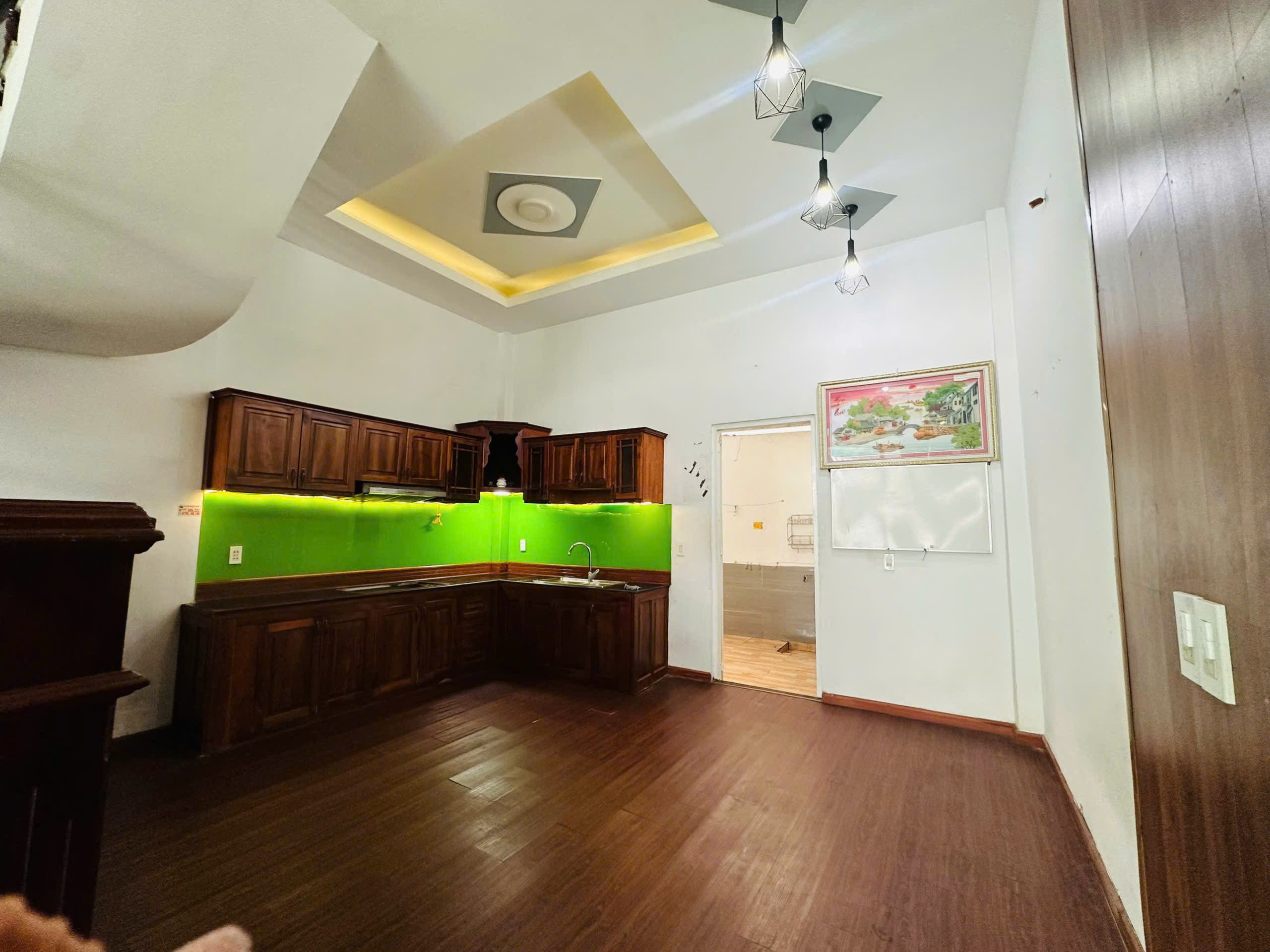 Cho thuê mặt bằng nhà hẻm xe hơi ĐX 002 – Trung tâm Thành phố Mới Bình Dương