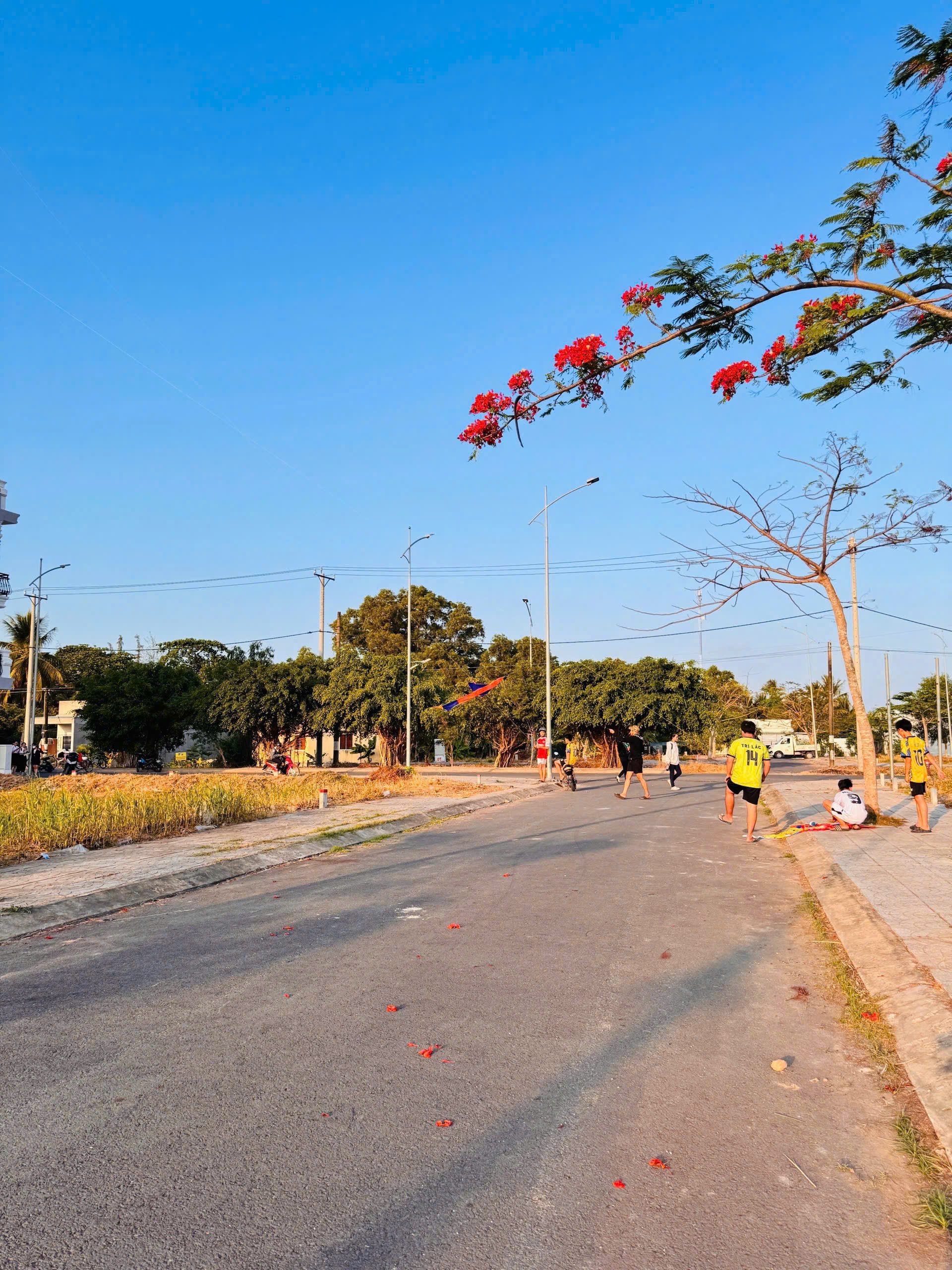 ► ĐẤT NỀN VEN SÔNG HÒA BÌNH – SỔ HỒNG RIÊNG, XÂY DỰNG NGAY**