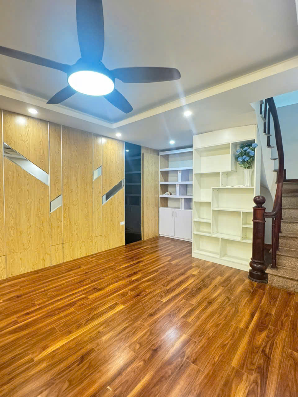 ►  CHÍNH CHỦ BÁN NHÀ – THIÊN HIỀN – FULL TIỆN ÍCH