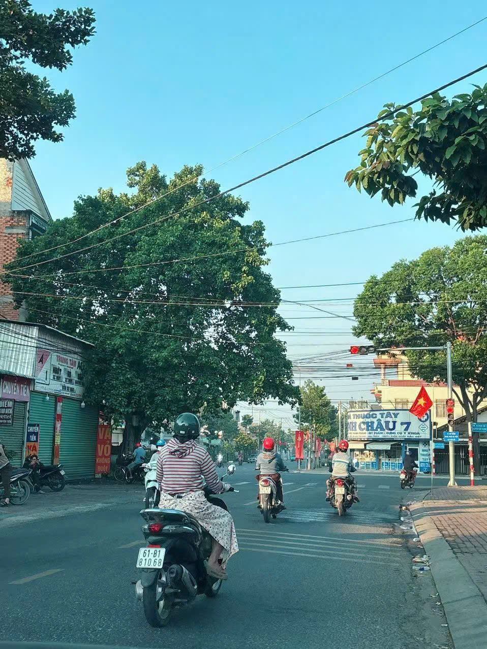 https://batdongsanviet.info.vn/uploads/images/upload/08-10-26/1791442783530_3728293866177119919_3728293866177119919_f045914a964ff09897dd6479e048d94e.jpg