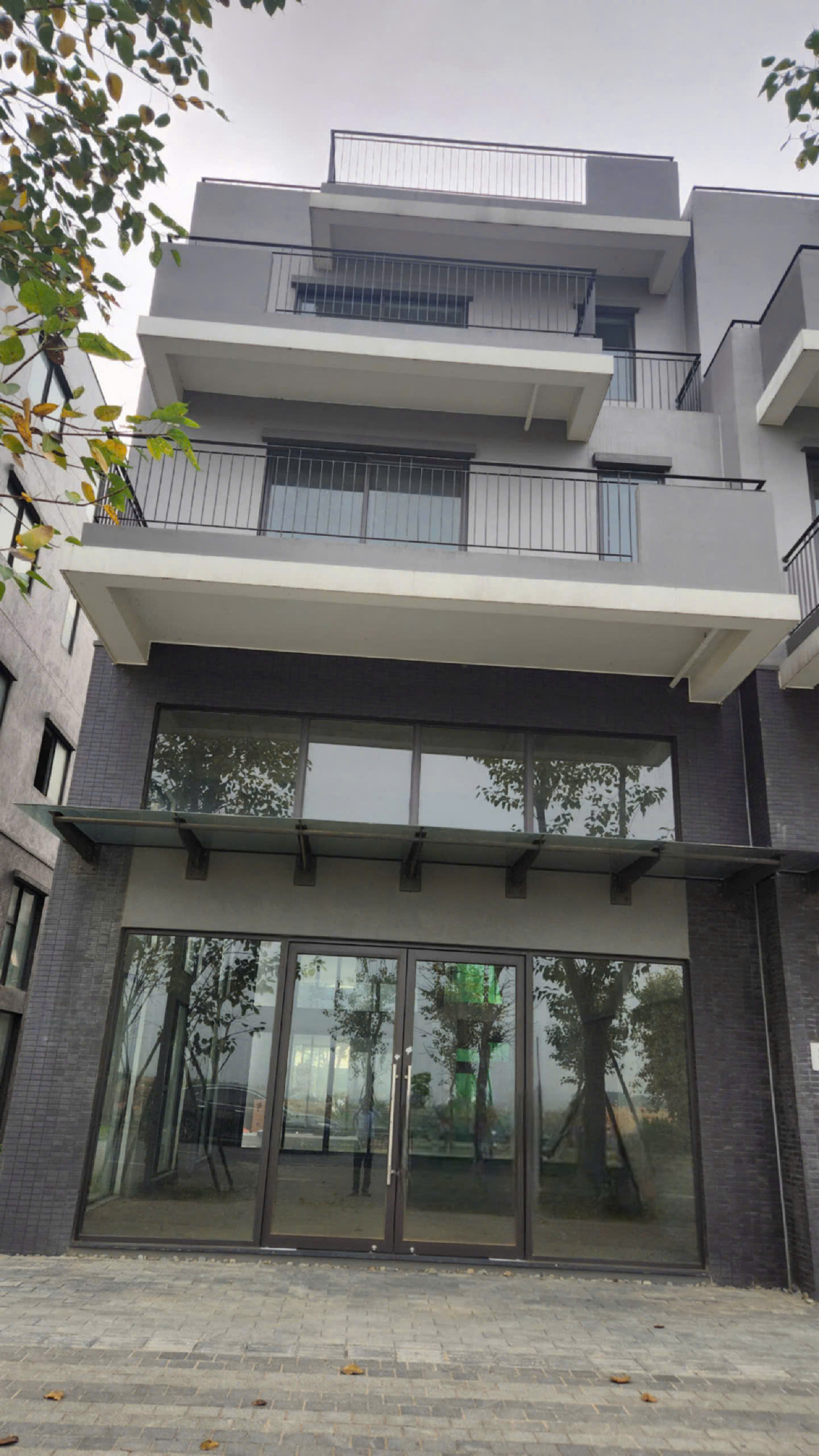 Cần chuyển nhượng căn shophouse đại lộ Hùng Vương, khu đô thị Ecopark Vinh