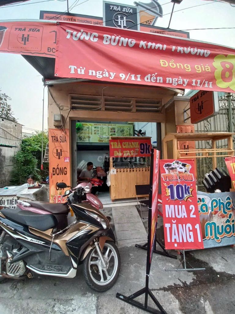 CẦN SANG LẠI QUÁN CAFE + TRÀ SỮA KINH DOANH ỔN ĐỊNH – VỊ TRÍ ĐẮC ĐỊA