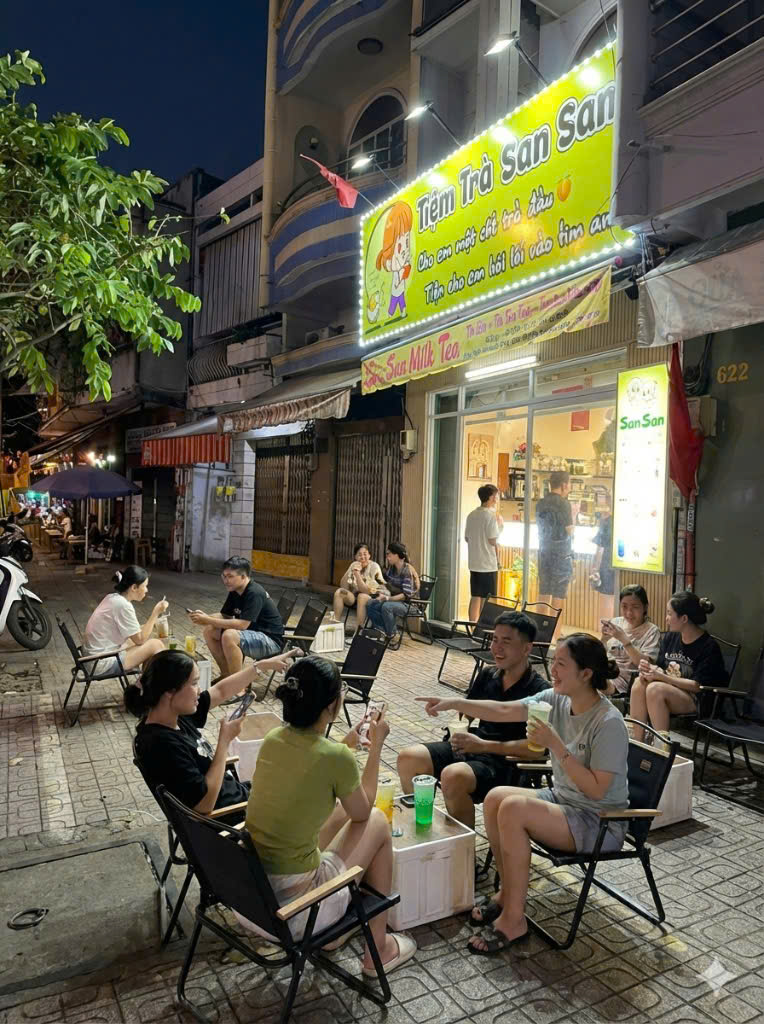 SANG QUÁN TRÀ SỮA – VỈA HÈ RỘNG, VỊ TRÍ ĐẸP, DỄ KINH DOANH