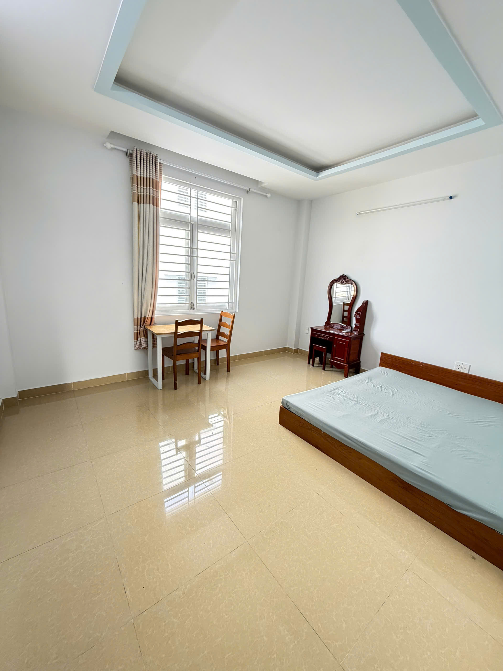 CHO THUÊ PHÒNG FULL NỘI THẤT 35M² – QUỐC LỘ 13, THỦ ĐỨC – ĐỐI DIỆN ĐH LUẬT