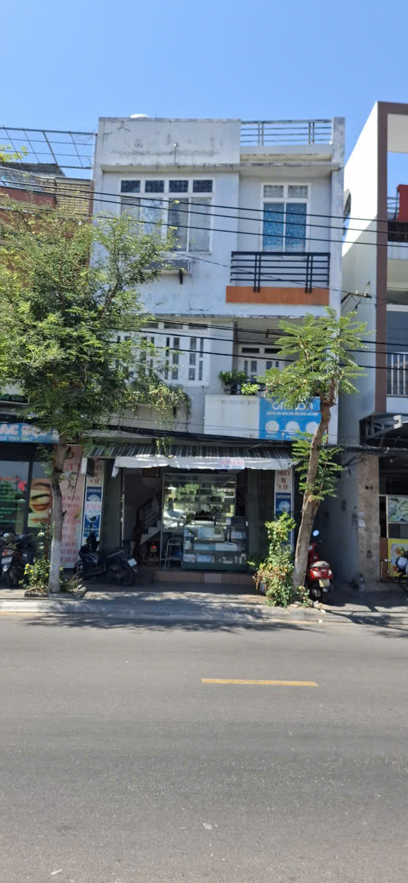 Cho thuê nhà mới 3 tầng 207 đường Nguyễn Huệ – Quy Nhơn, 70m², chỉ 7 triệu/tháng