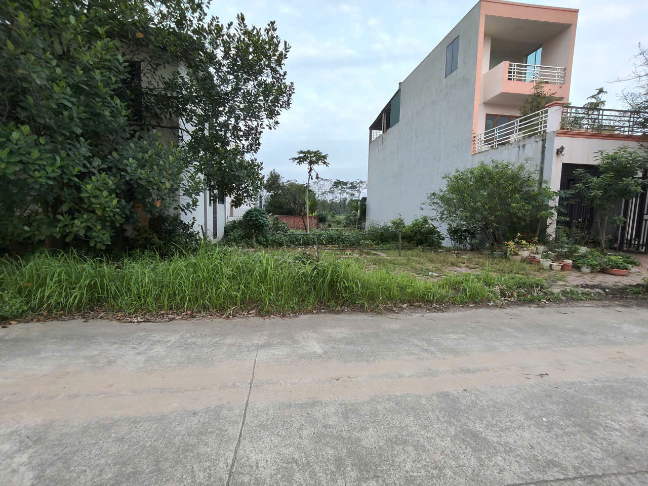 BÁN ĐẤT TRỤC CHÍNH KHU HẠ BẠN ,MINH NÔNG (NAY LÀ PHƯỜNG VIỆT TRÌ ) THỔ CƯ 100%