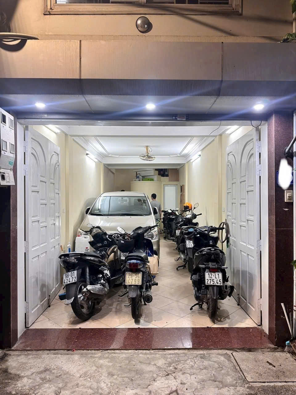 BÁN NHÀ 6 TẦNG – NGÕ 1 AN DƯƠNG VƯƠNG – Ô TÔ VÀO NHÀ – VIEW LOTTE MART TÂY HỒ