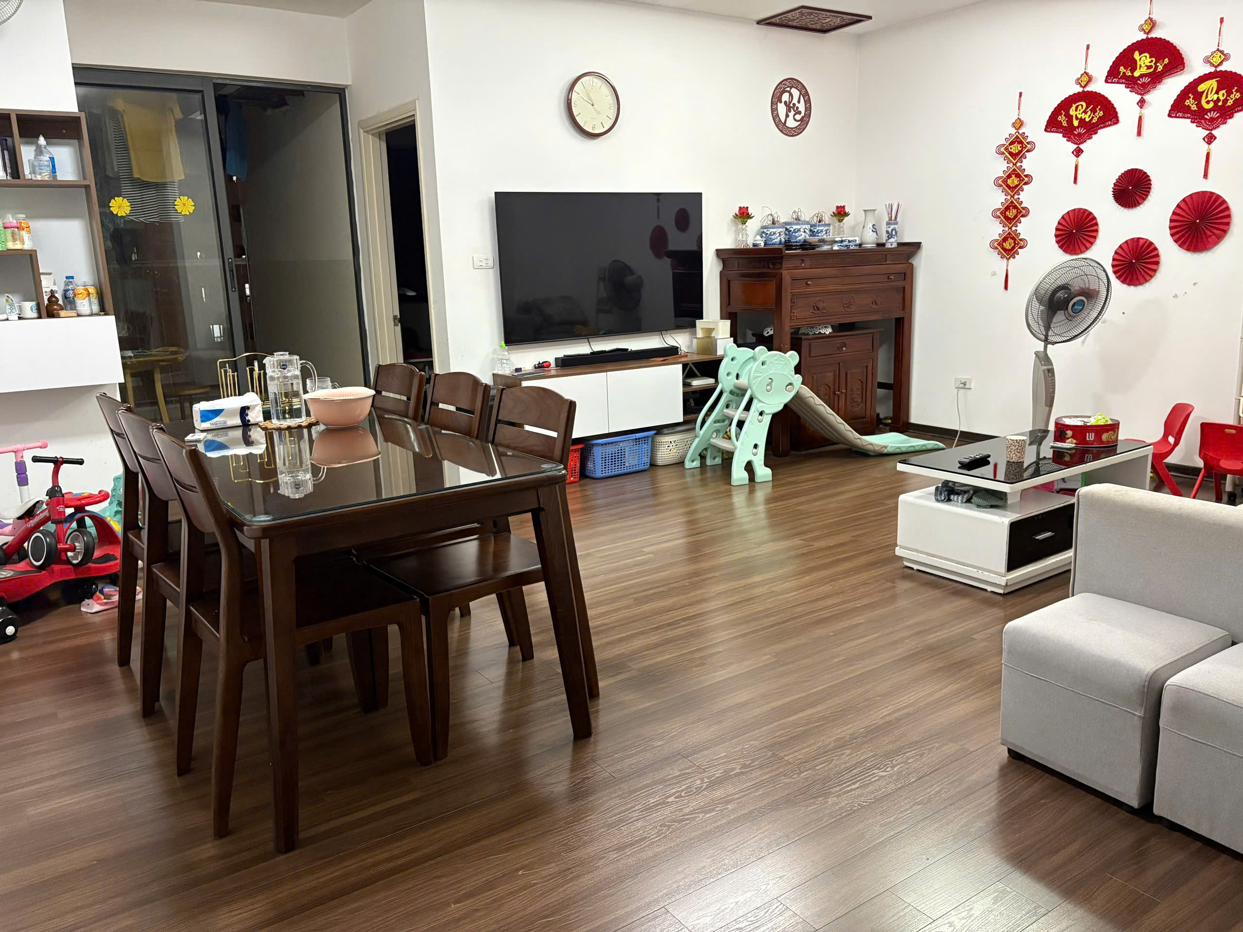 https://batdongsanviet.info.vn/uploads/images/upload/11-09-26/1789094621300_1737442335081038054_1737442335081038054_a581c83c4f44a53f92fa3813b2618738.jpg