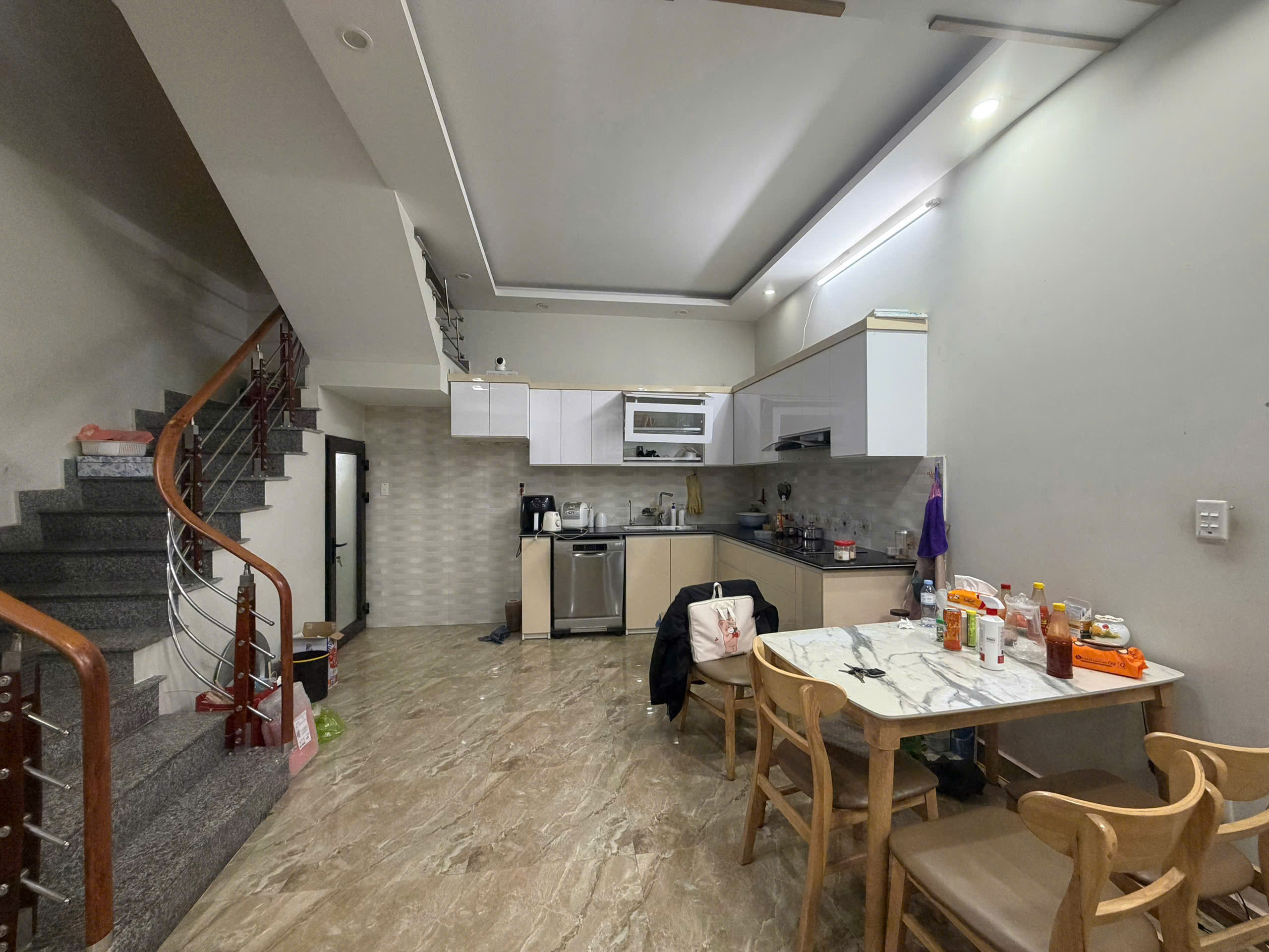 NHÀ 3 TẦNG ĐẸP – PHÚ XÁ, ĐÔNG HẢI 1 – NGÕ Ô TÔ – GIÁ CHỈ 2.699 TỶ