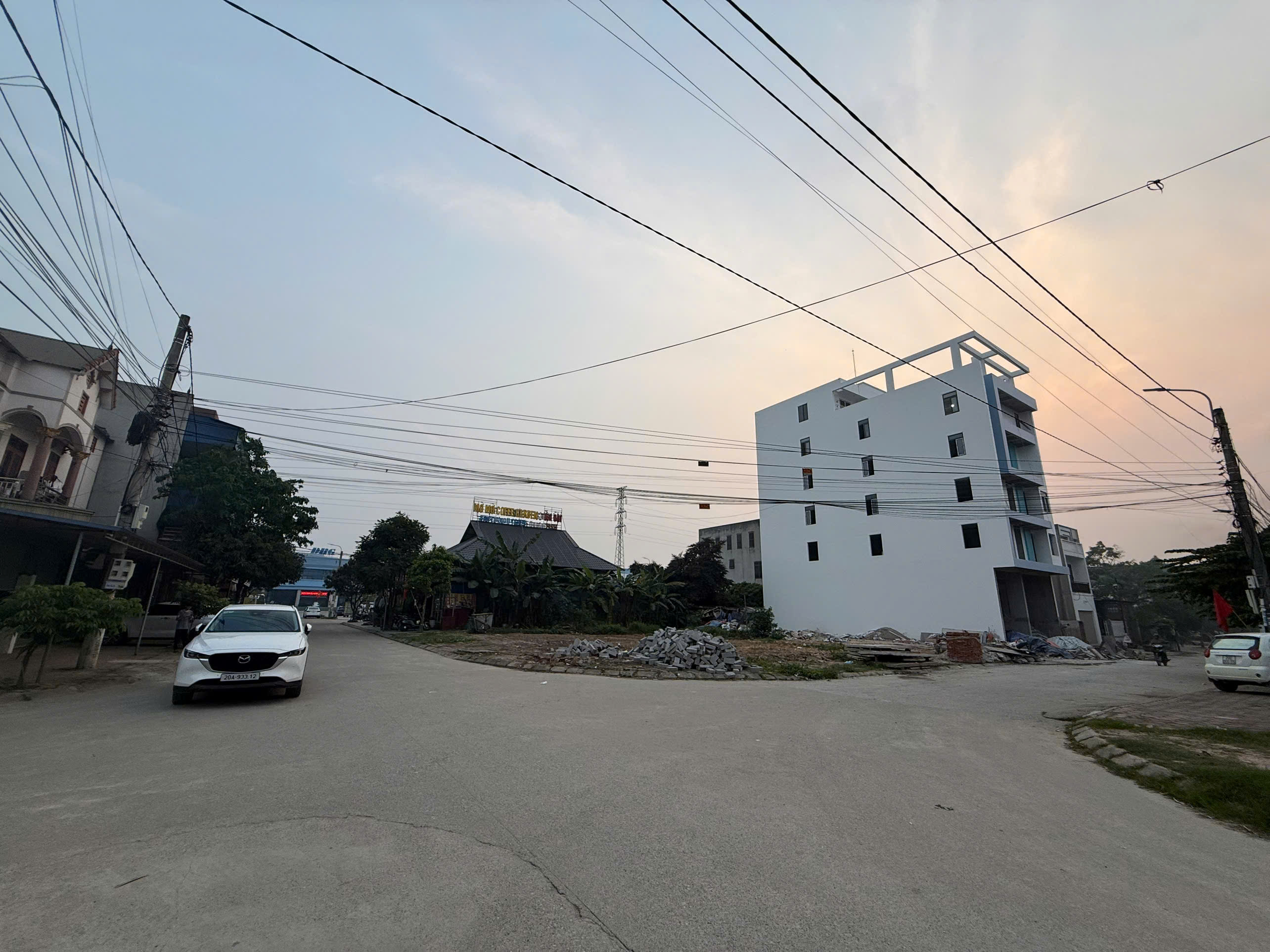 Cần bán lô góc viu đẹp nhất nhì luôn  Trục đường đối diện cổng công ty DBG khu công nghiệp phổ yên thái nguyên