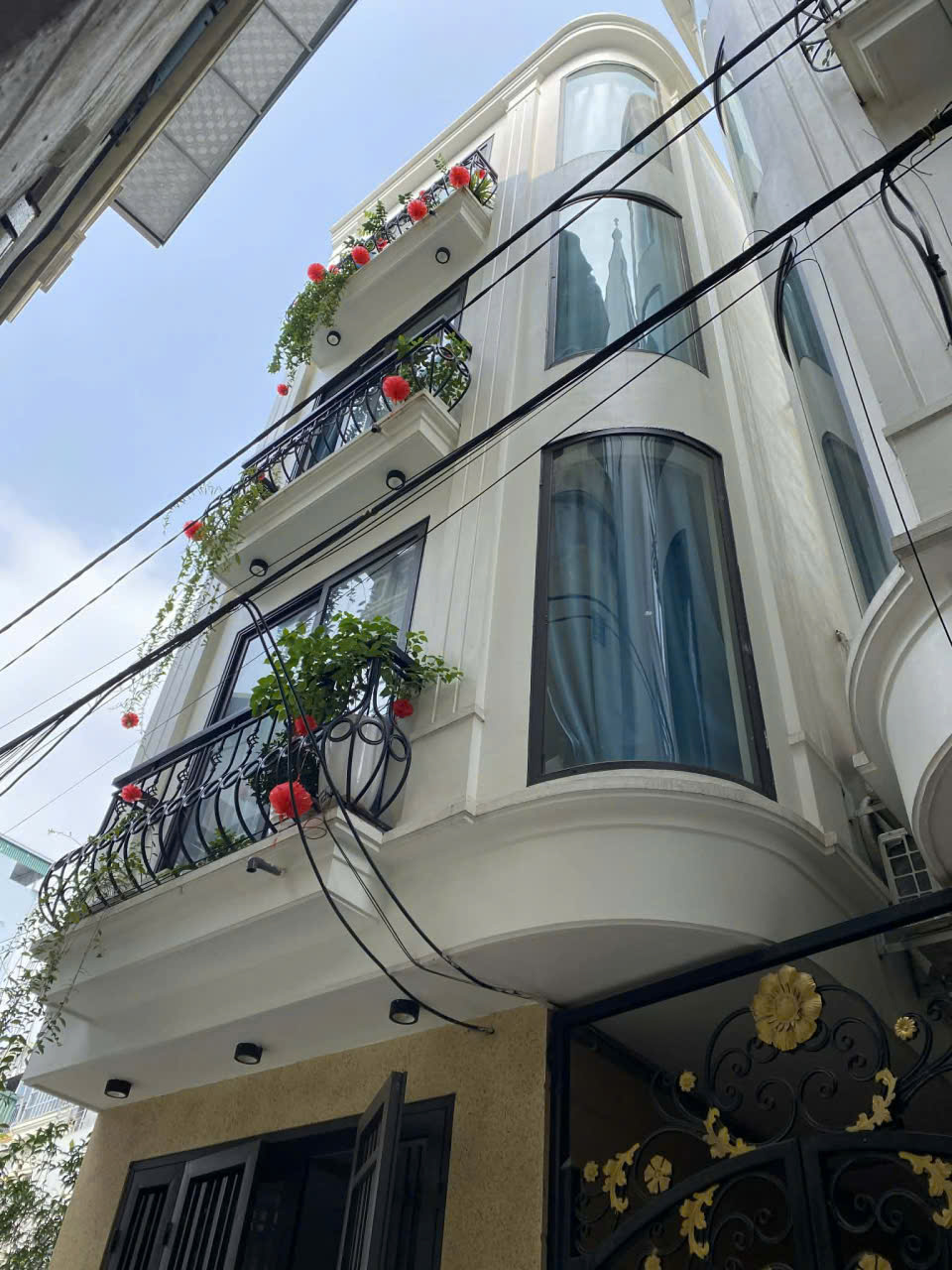 BÁN NHÀ MỚI LÔ GÓC 3 MẶT THOÁNG – CẠNH KĐT NAM AN KHÁNH – Ô TÔ QUA NHÀ – FULL NỘI THẤT CAO CẤP