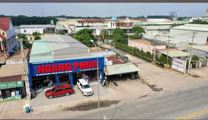 BÁN ĐẤT MẶT TIỀN DT741 – 500M² ĐÃ XÂY SHOWROOM – GIÁ 12 TỶ