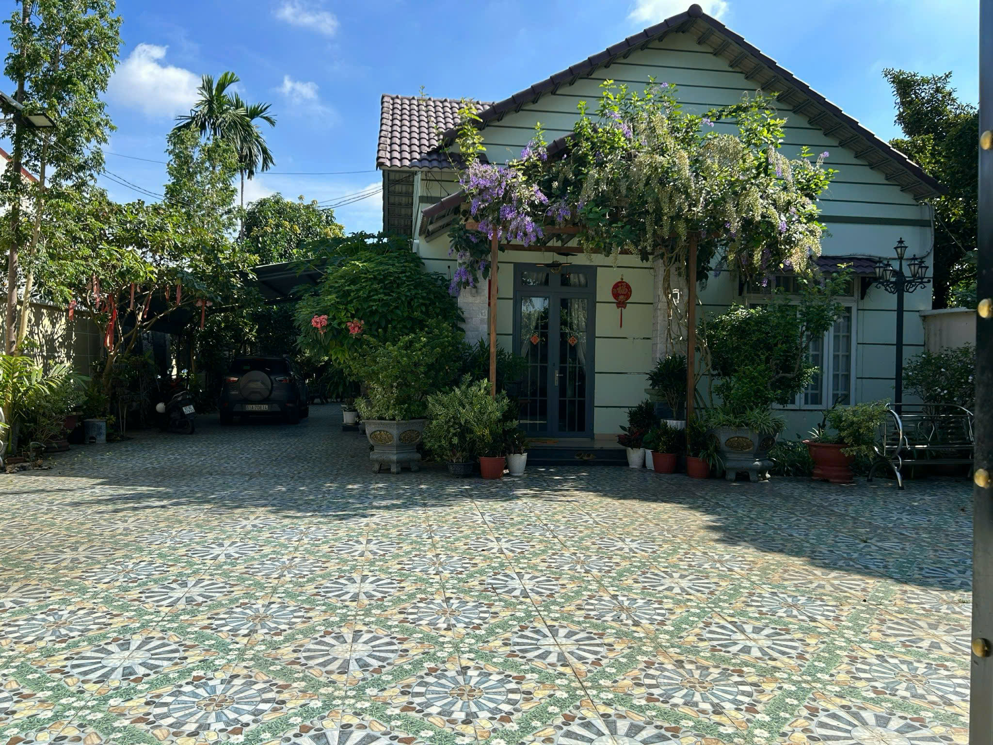 BÁN BIỆT THỰ PHỐ DIỆN TÍCH LỚN HIẾM CÓ TẠI THUẬN AN – HỒ BƠI RIÊNG – CÂY XANH BAO QUANH – FULL NỘI THẤT CAO CẤP