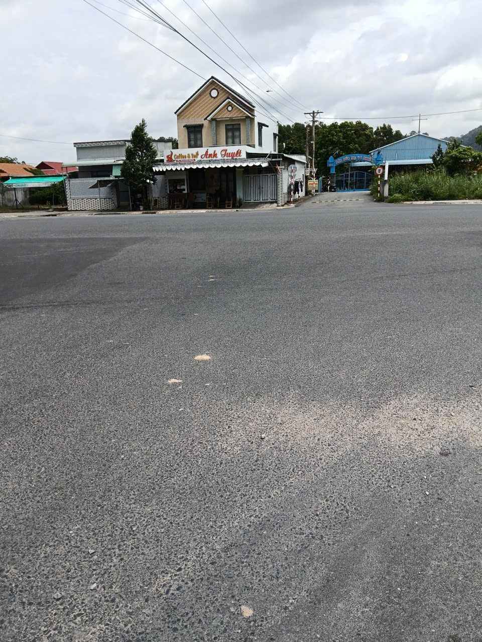 ►  BÁN ĐẤT 2 MẶT TIỀN – ĐANG KINH DOANH CAFE BIDA – VỊ TRÍ ĐẸP