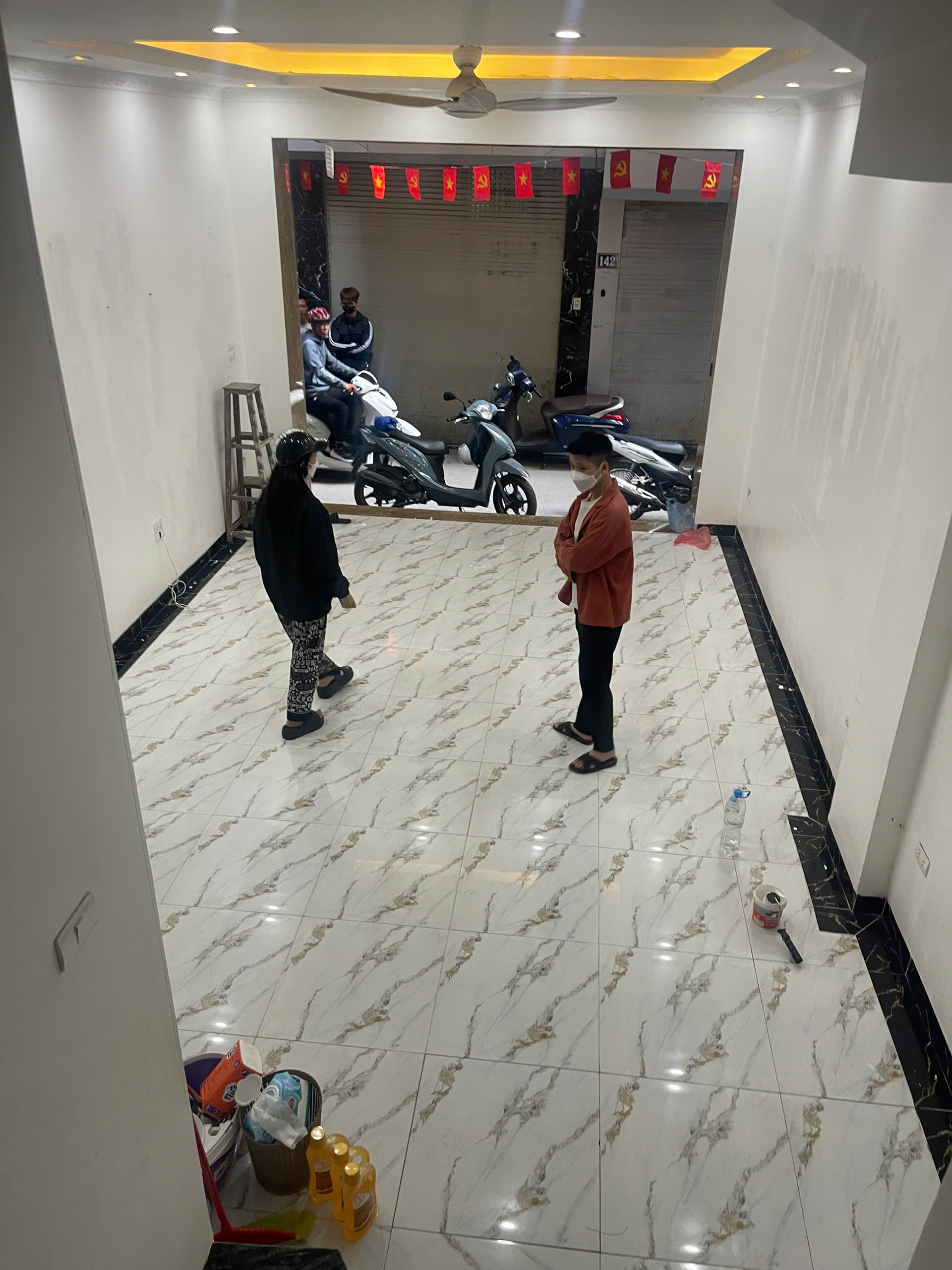 CHO THUÊ NHÀ MỚI XÂY – PHỐ TÔN THẤT TÙNG – 40M2 x 6 TẦNG – CÓ THANG MÁY – MẶT NGÕ 3 GÁC – PHÙ HỢP KINH DOANH HIỆU THUỐC,VP HỘ GIA ĐÌNH Ở