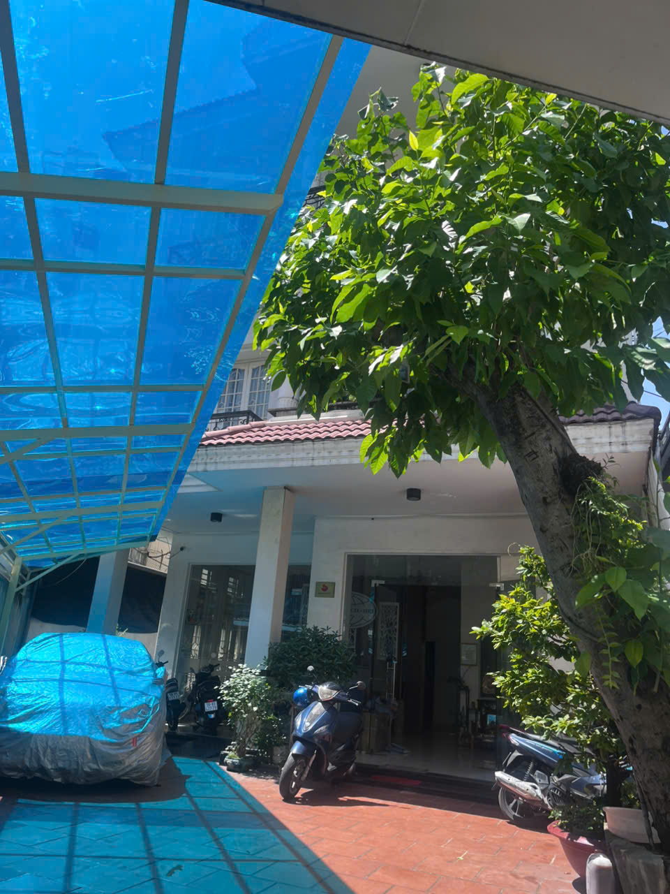 https://batdongsanviet.info.vn/uploads/images/upload/14-10-26/1791948466080_7479002163123404818_7479002163123404818_12a9d74b70698ca2cfba169be2b6aaaf.jpg
