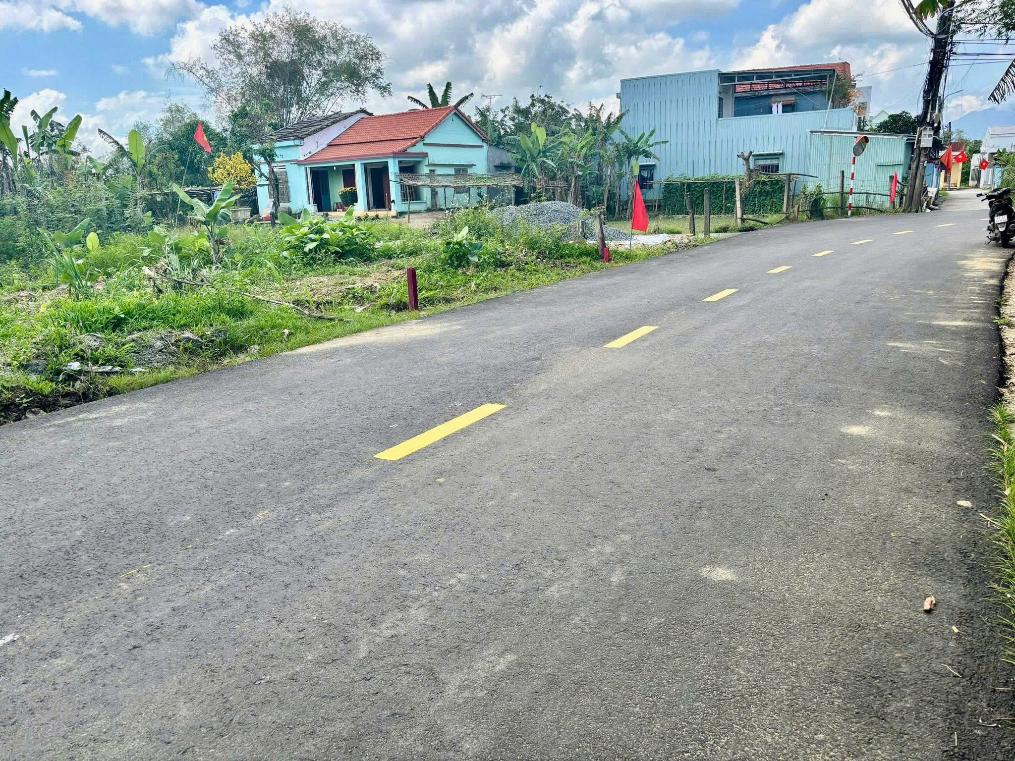 ►  Chỉ 1.850tr  Anh Chị sở hữu ngay lô đất Mặt Tiền Đường Nhựa 7.5m Liên Thôn Hoà Tiến