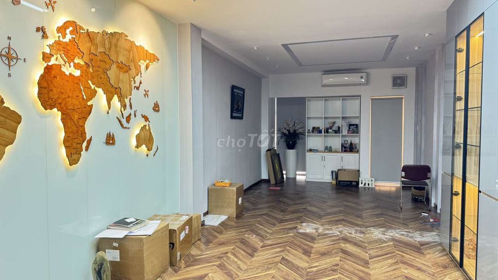 Cơ hội sở hữu văn phòng làm việc chuyên nghiệp ngay mặt tiền đường Phổ Quang, khu vực sôi động, kết nối nhanh sân bay Tân Sơn Nhất và trung tâm TP.HCM.