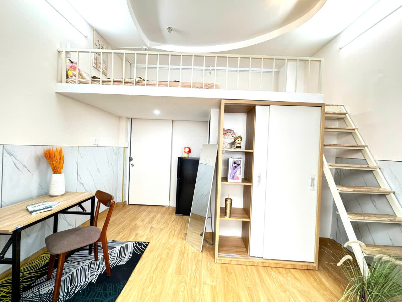 CHO THUÊ PHÒNG DUPLEX – BAN CÔNG LỚN – TRUNG TÂM BÌNH THẠNH