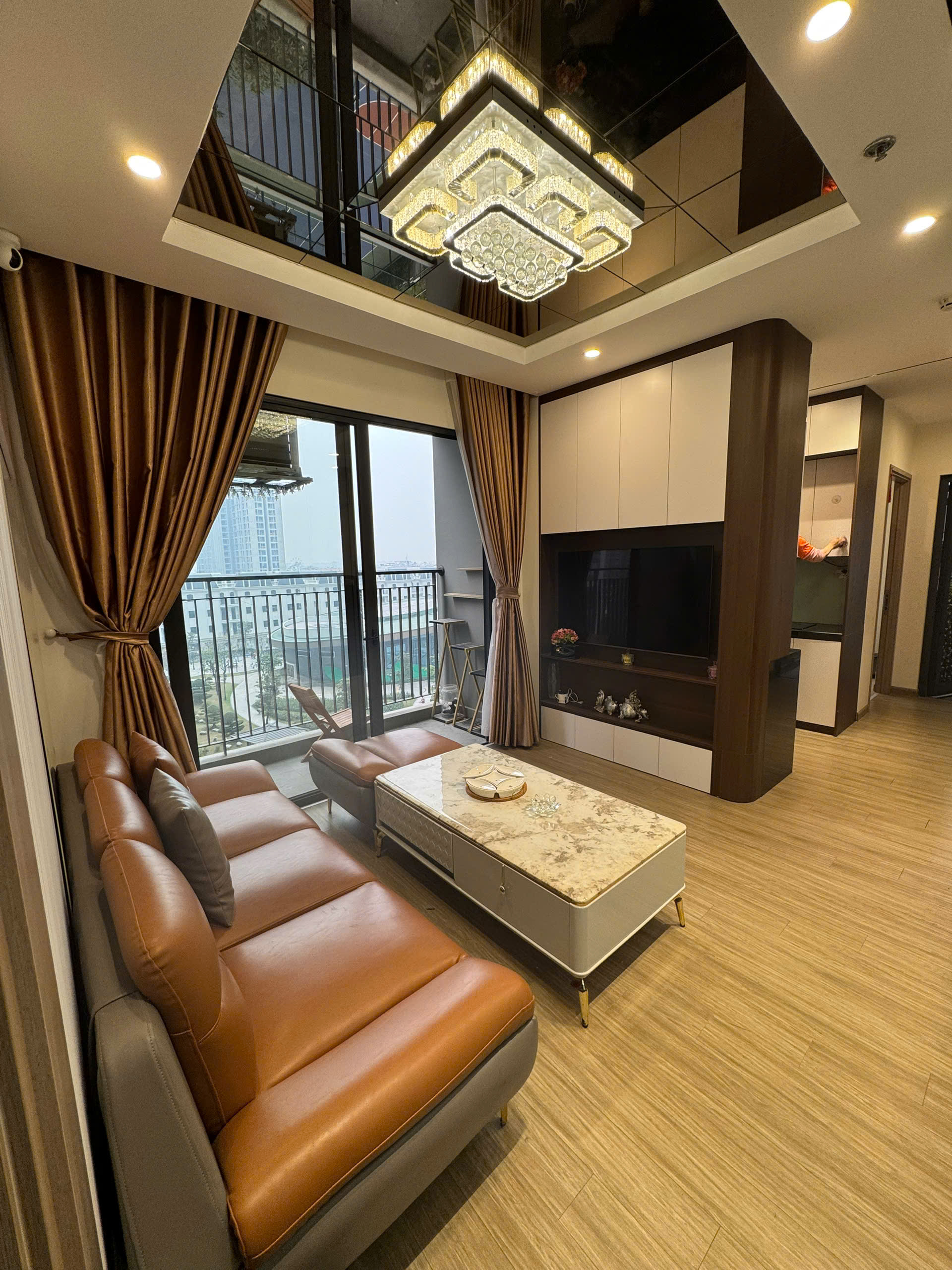 BÁN CĂN GÓC 3 PHÒNG NGỦ SA2 VINHOMES SMART CITY – TẦNG THẤP ĐẸP – FULL NỘI THẤT – SỔ ĐỎ LÂU DÀI