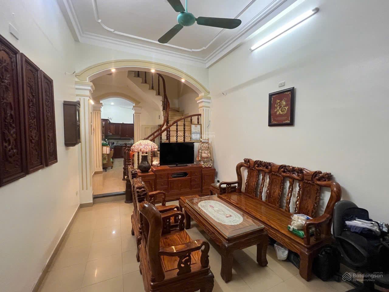 Nhà nguyên căn Minh Khai cho thuê 50m²/sàn, 2PN, yên tĩnh, chỉ 12 triệu