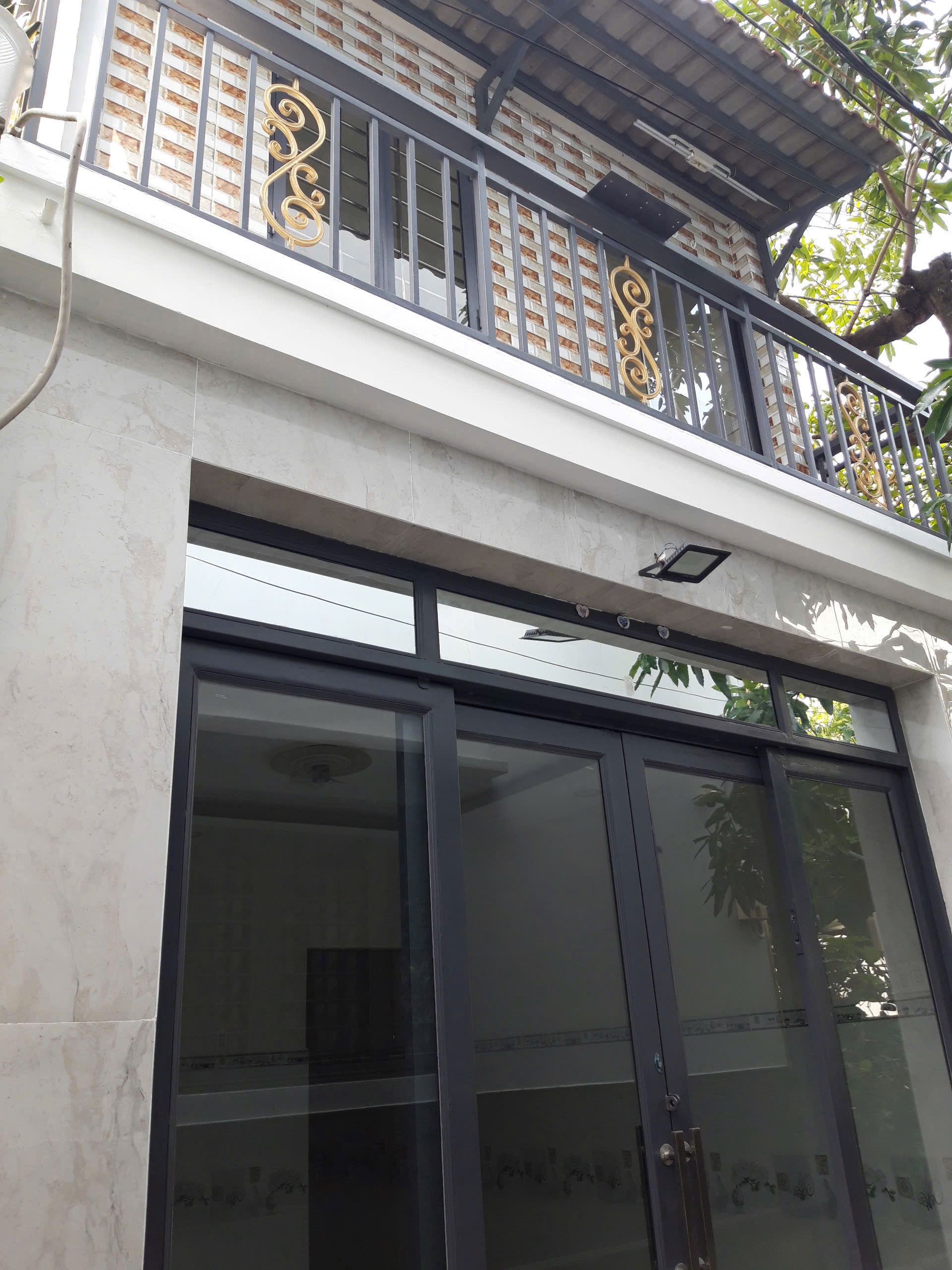 CẦN TIỀN BÁN GẤP NHÀ MỚI – VỊ TRÍ ĐẸP LIỀN KỀ PHÚ MỸ HƯNG, DỌN VÀO Ở NGAY