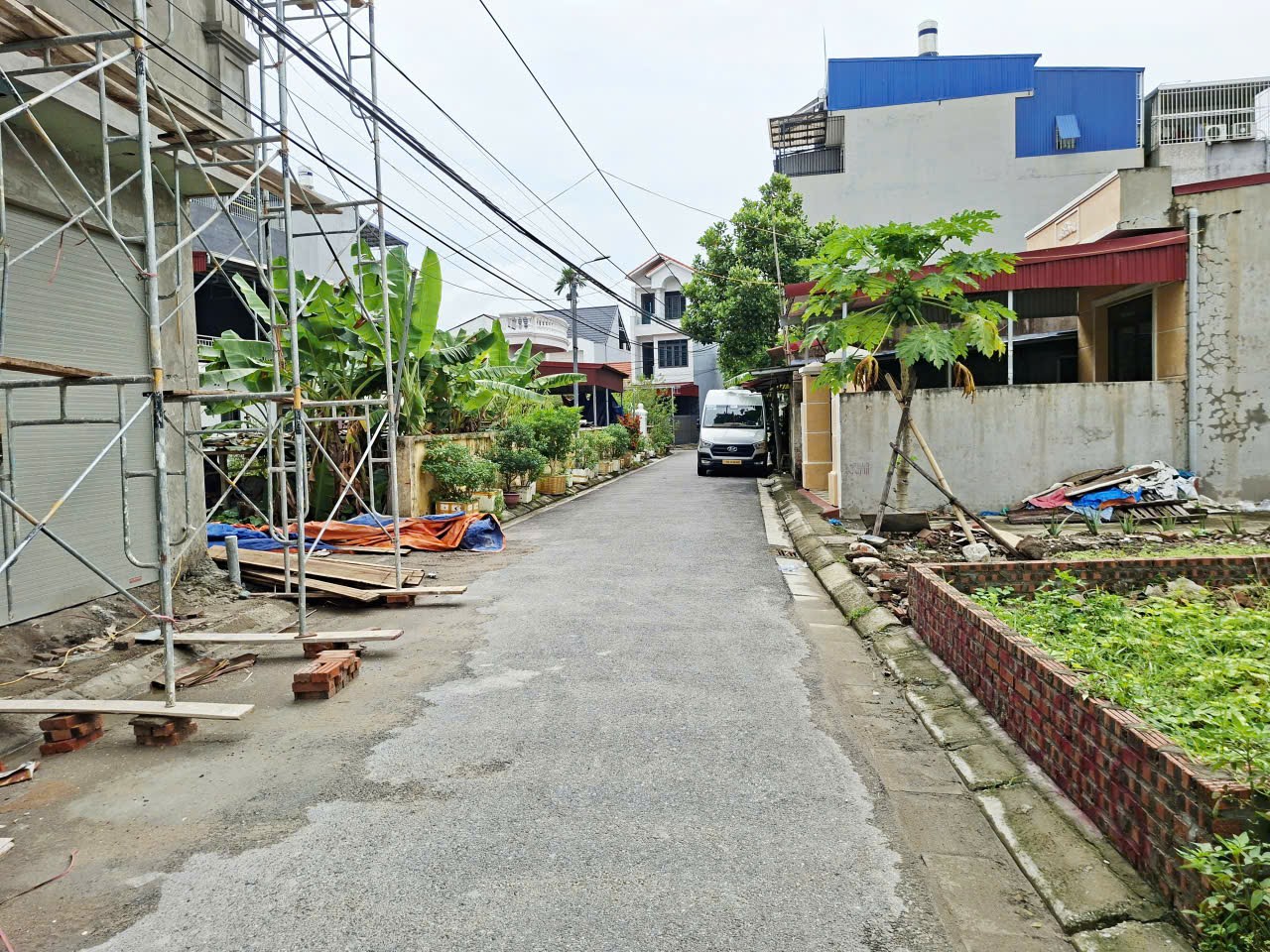 https://batdongsanviet.info.vn/uploads/images/upload/17-10-26/1792209572384_5028272685615130658_5028272685615130658_h.jpg