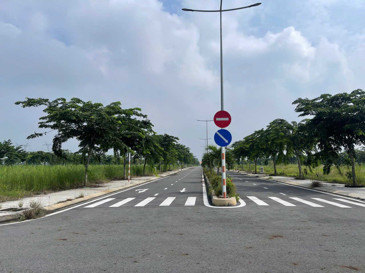 DRAGON PEARL – MẶT TIỀN TỈNH LỘ 10 – ĐỨC HÒA ĐÔNG, LONG AN