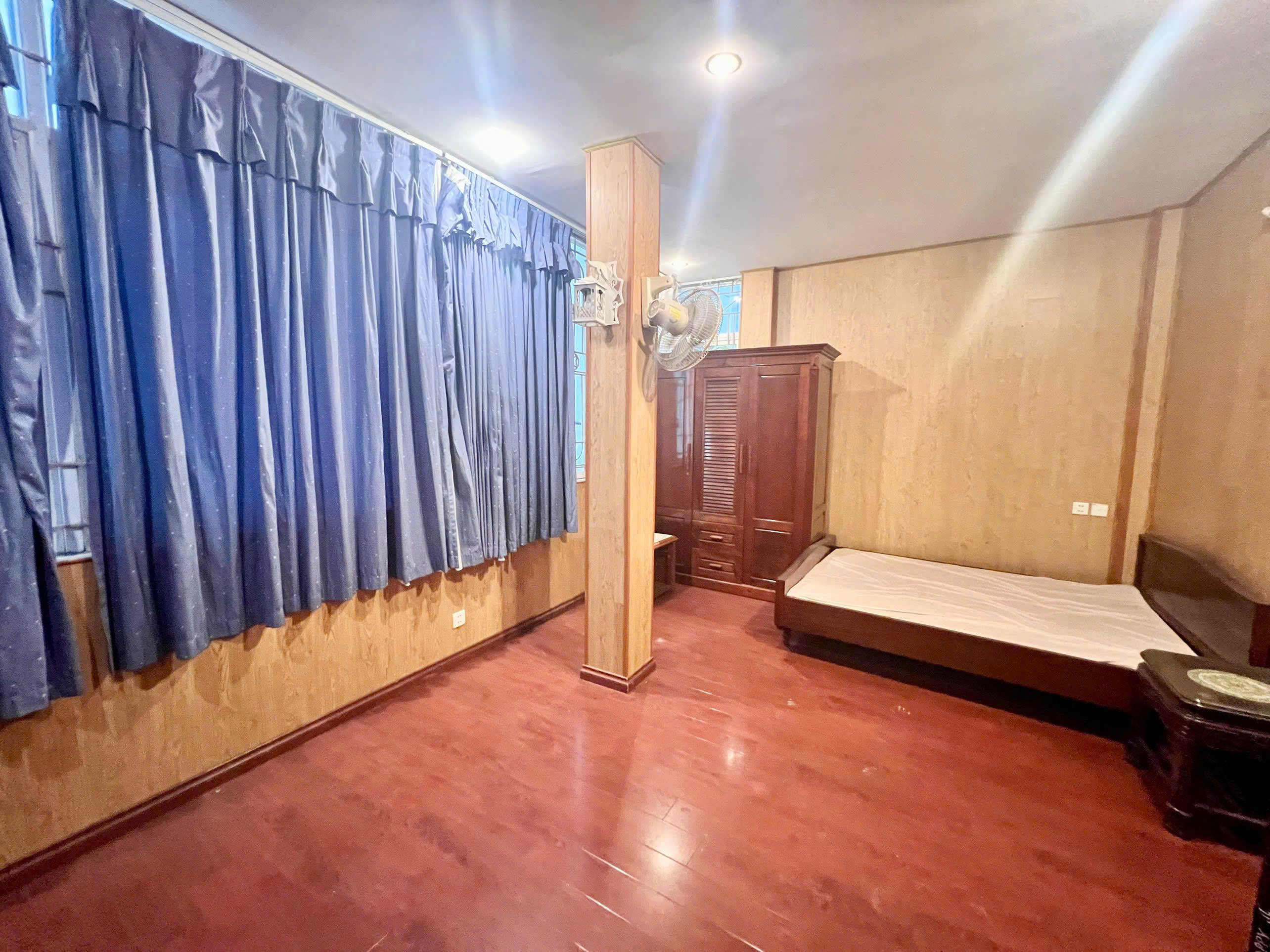 Cho thuê nhà riêng khép kín ngõ 199 Thụy Khuê, Tây Hồ
