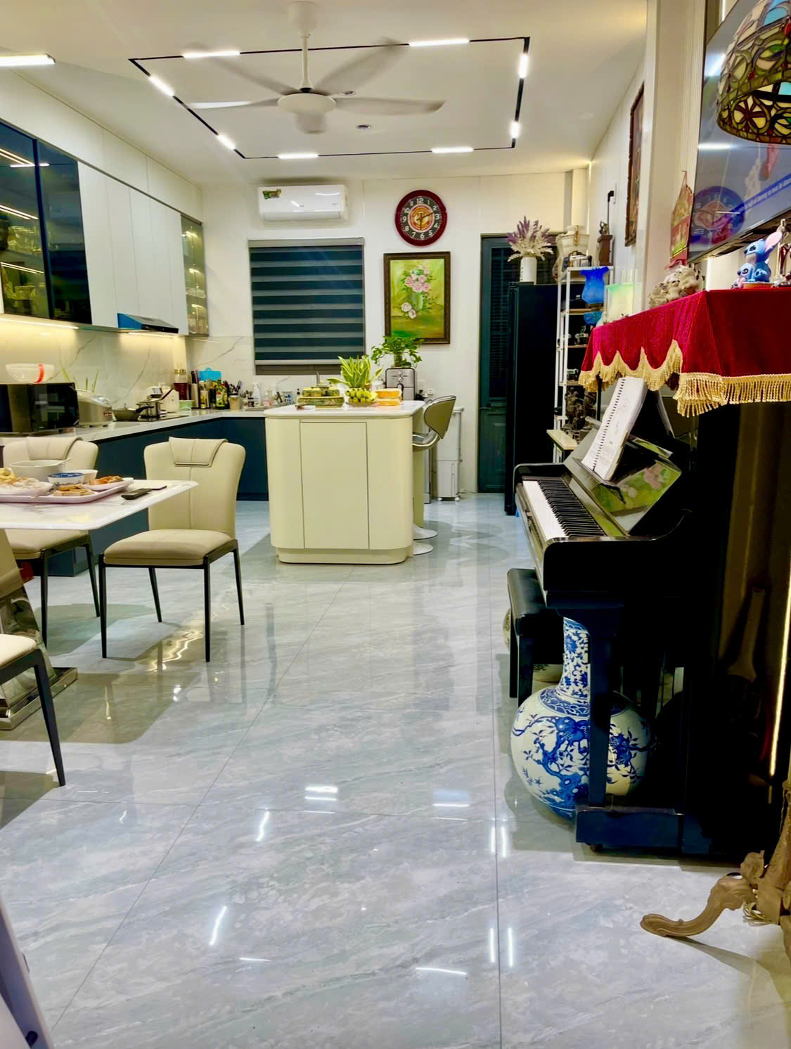 https://batdongsanviet.info.vn/uploads/images/upload/19-09-26/1789791729146_4084124245721103989_4084124245721103989_de91686ff4c497db8c0b8474a21b36ee.jpg