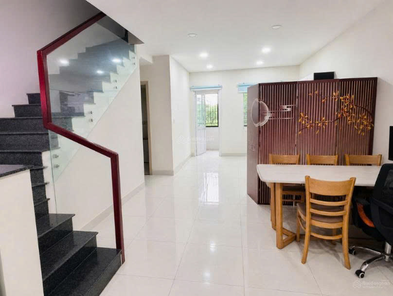 https://batdongsanviet.info.vn/uploads/images/upload/20-07-26/0784517626047_397010626447496866_3827036421587826748_90f503fd3899c76ee7a70d2ad32b7465.jpg