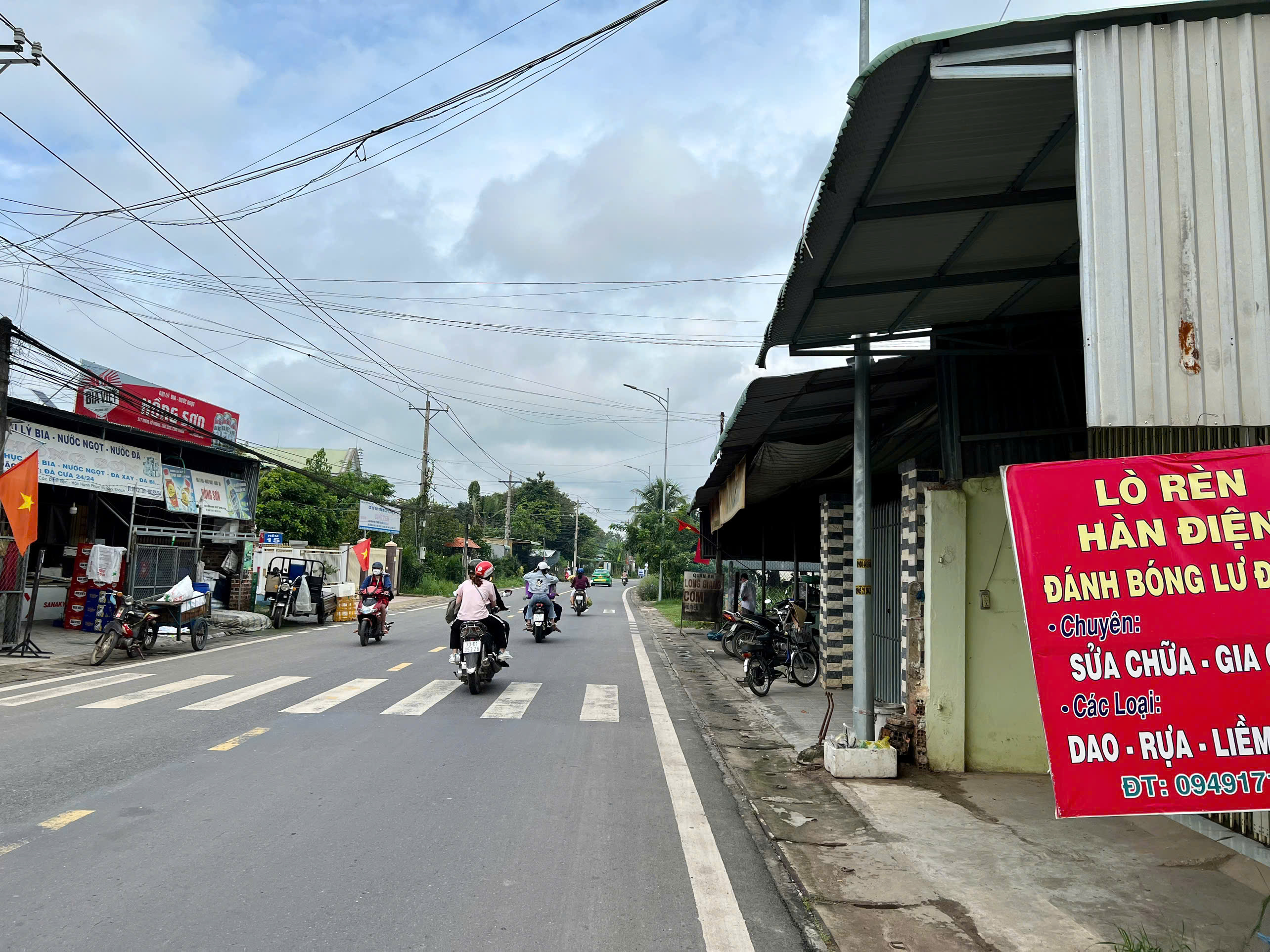 ►  Tây Ninh- ĐẤT MẶT TIỀN QH 27M – TẶNG NHÀ – GIÁ CHỈ 1 TỶ 7